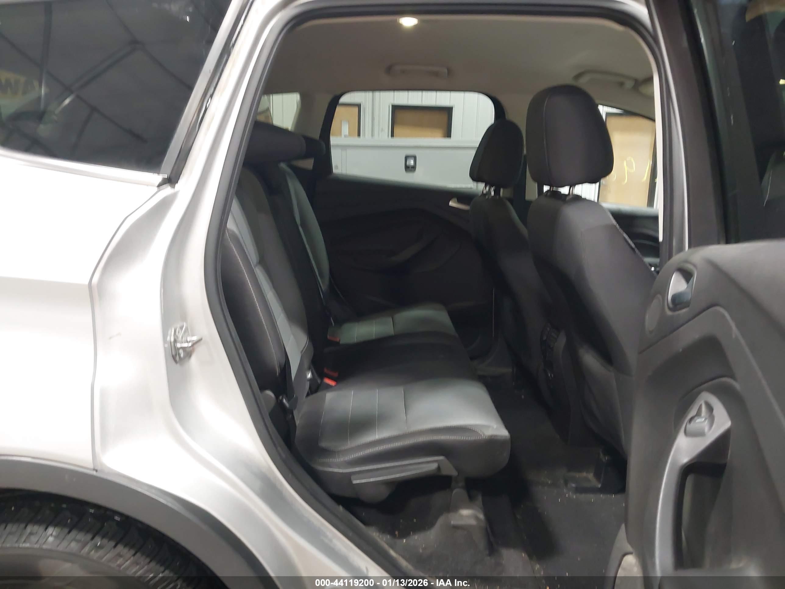 FORD ESCAPE image 8