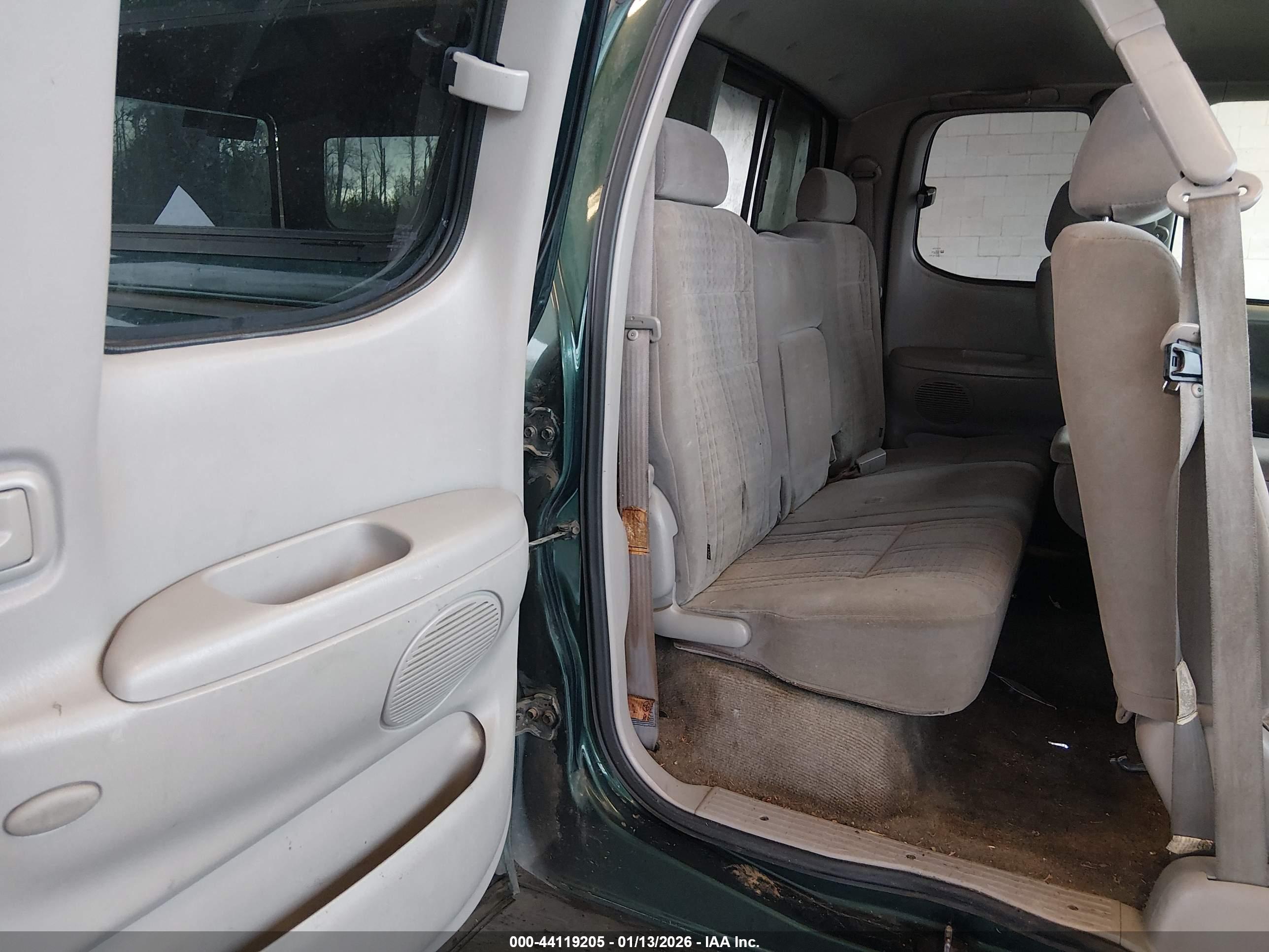 TOYOTA TUNDRA image 8