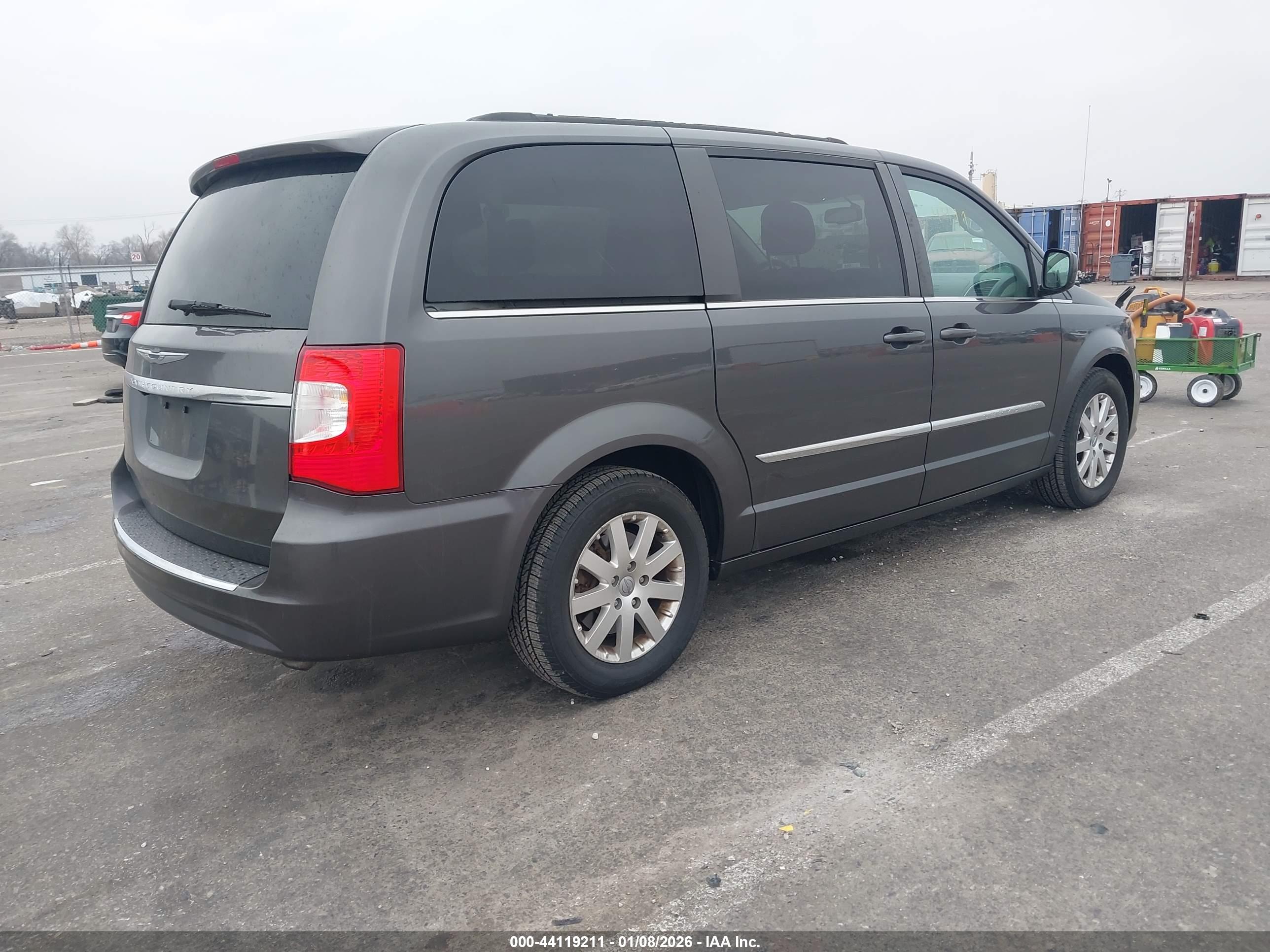 CHRYSLER TOWN image 4