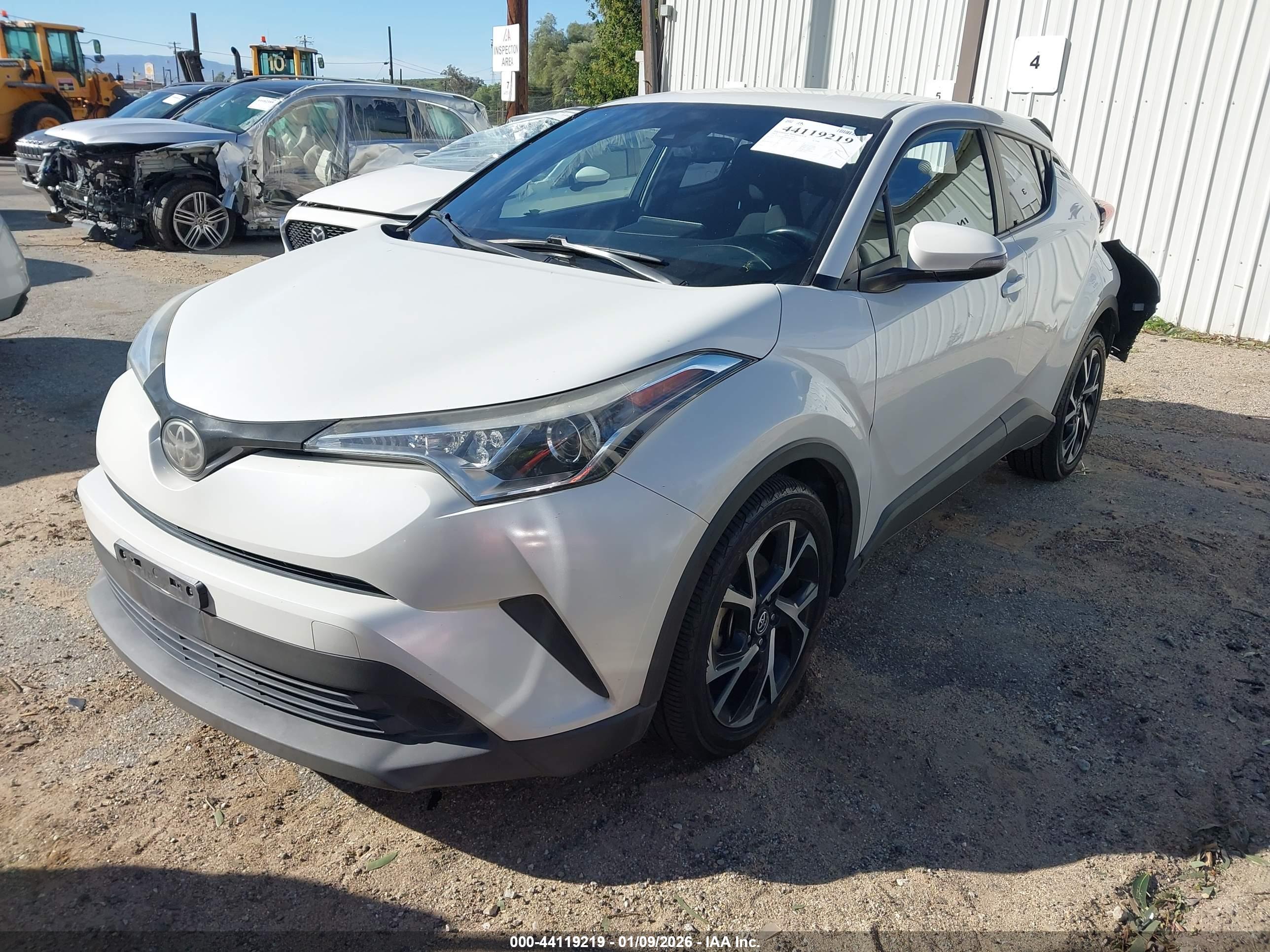 TOYOTA C-HR image 2