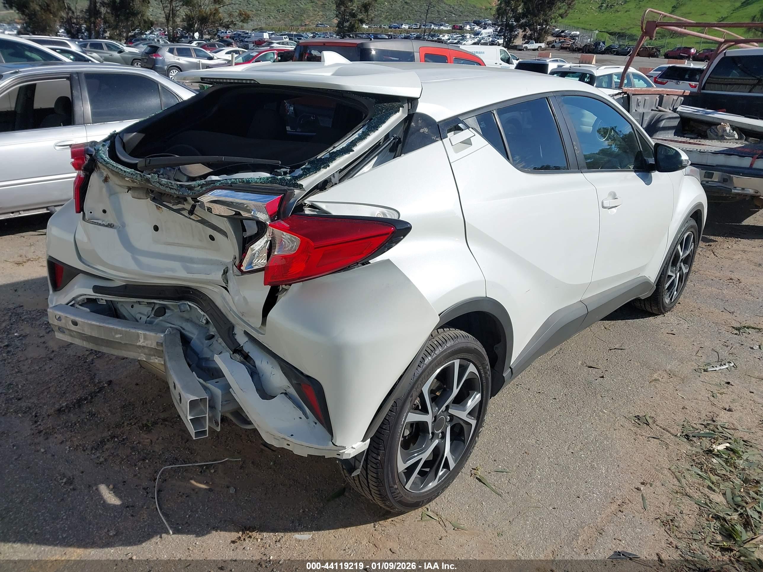 TOYOTA C-HR image 4
