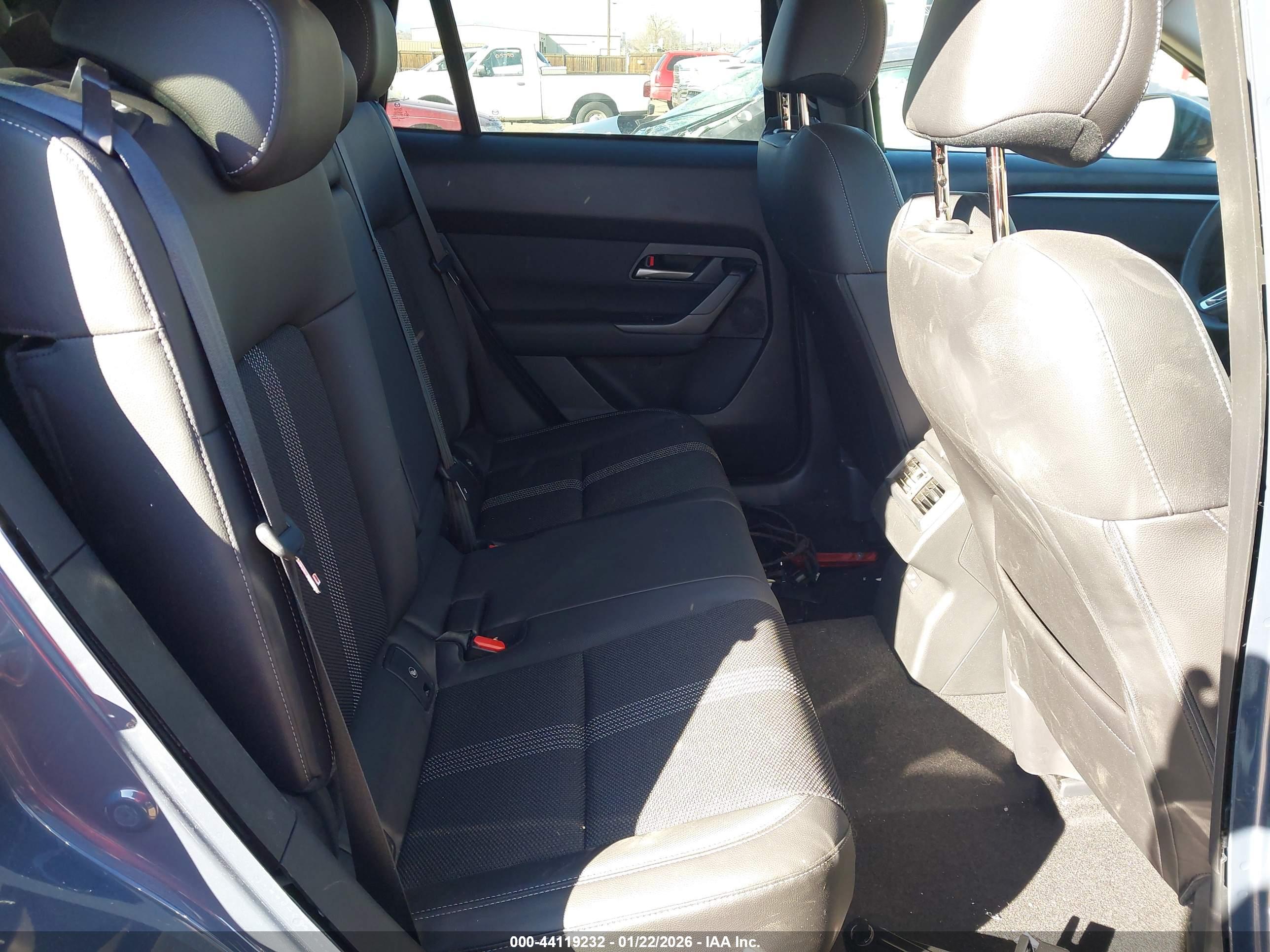 MAZDA CX-50 image 8