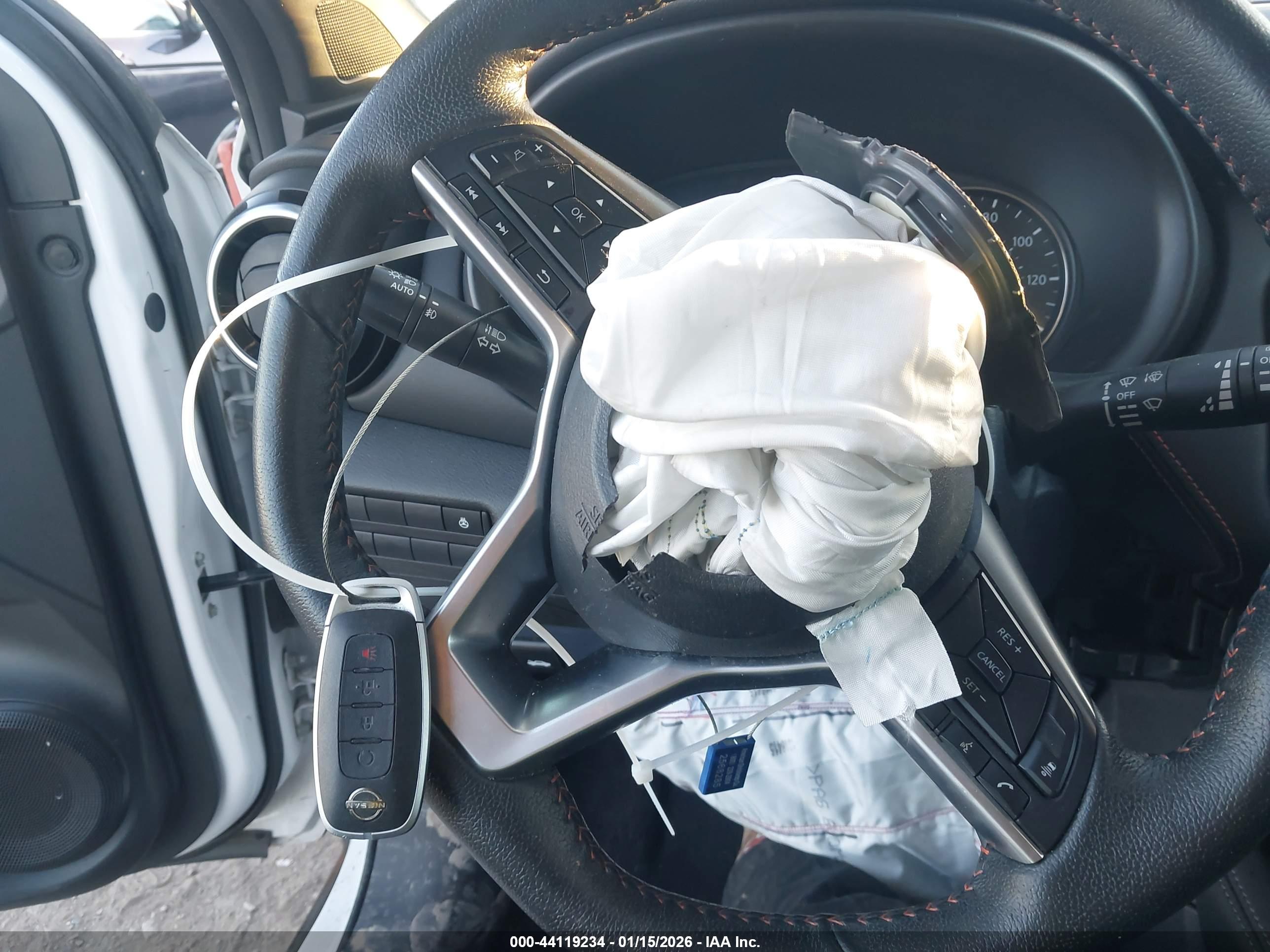 NISSAN KICKS image 11