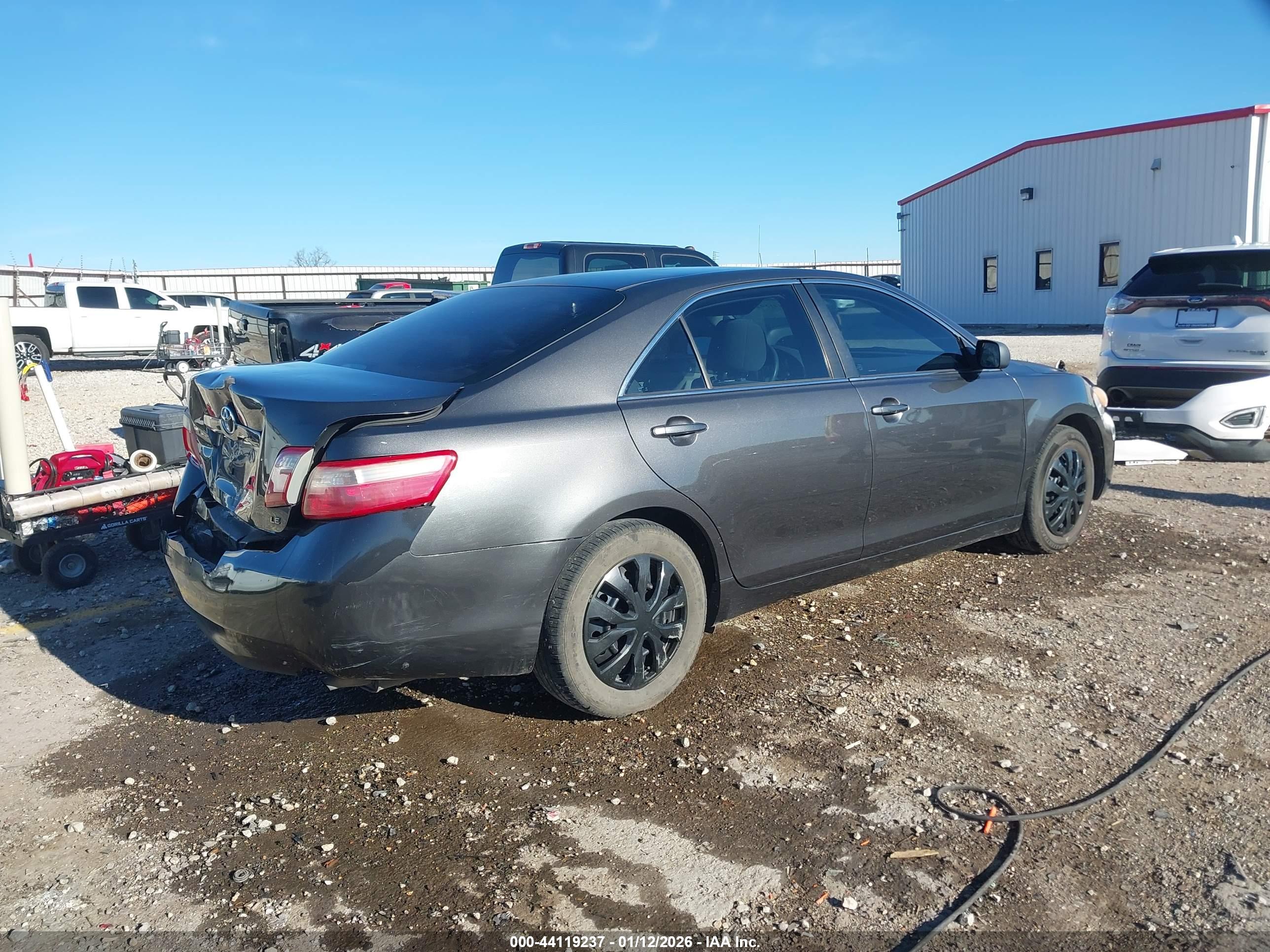 TOYOTA CAMRY image 4