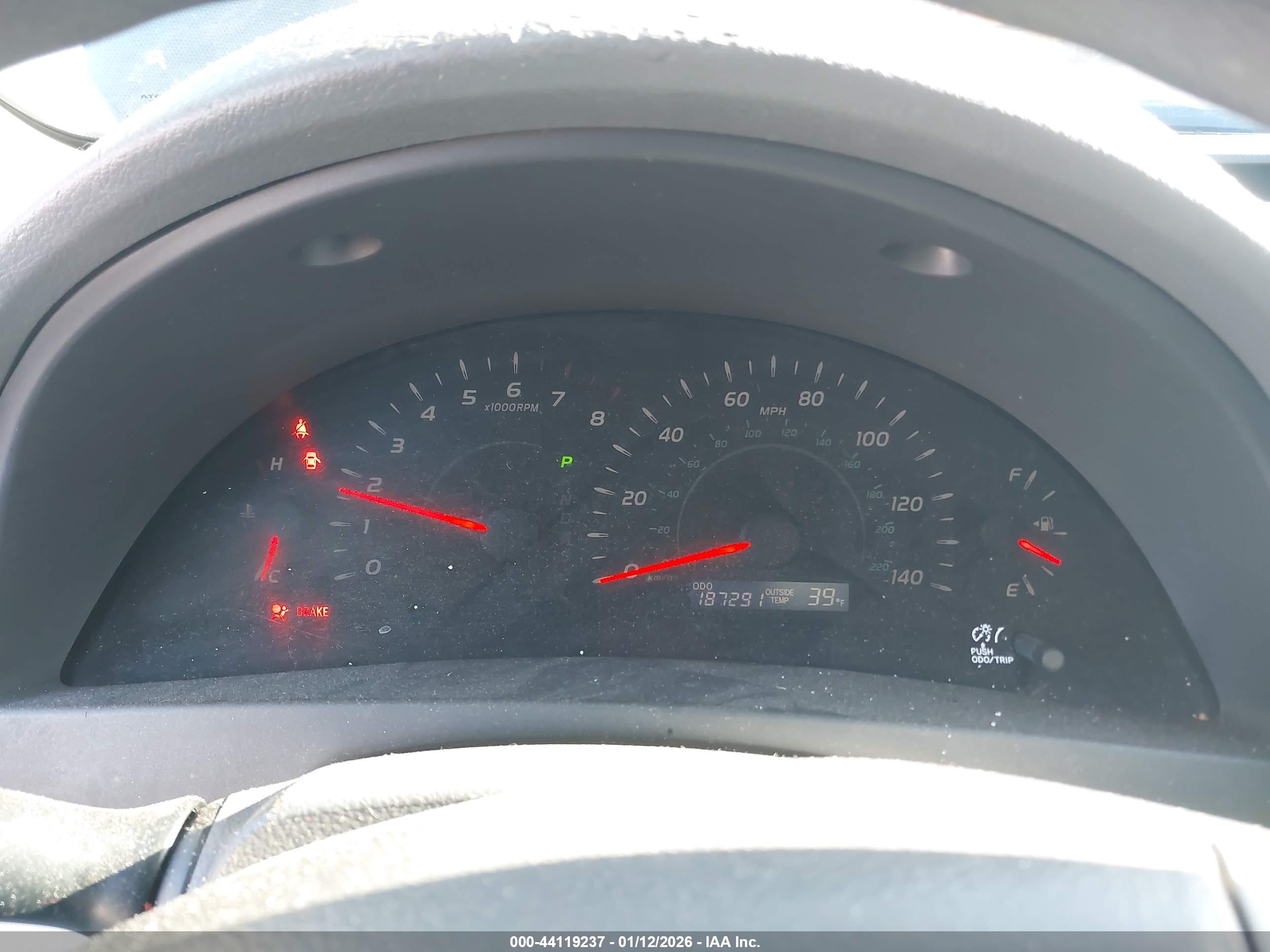 TOYOTA CAMRY image 7