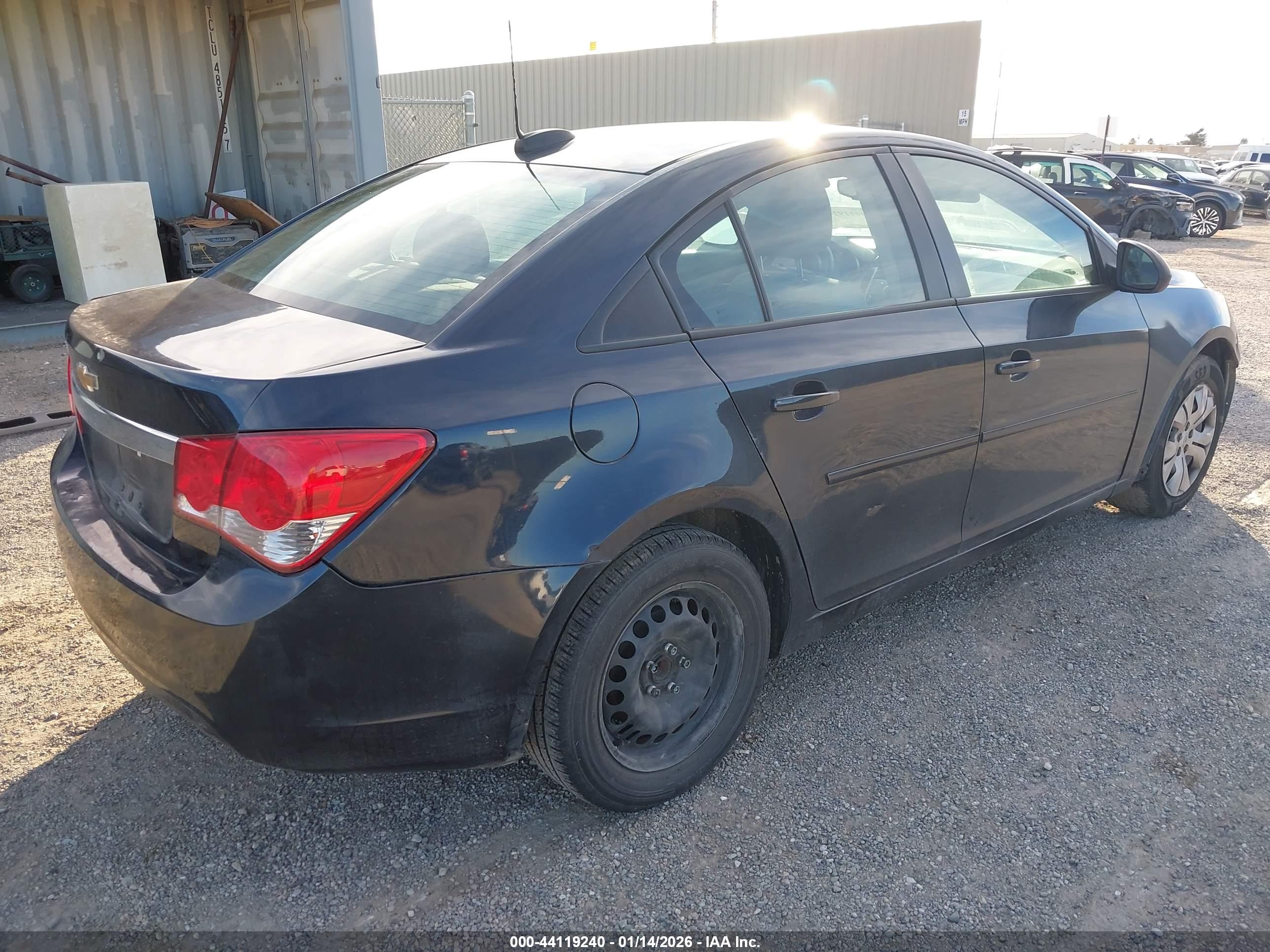 CHEVROLET CRUZE image 4