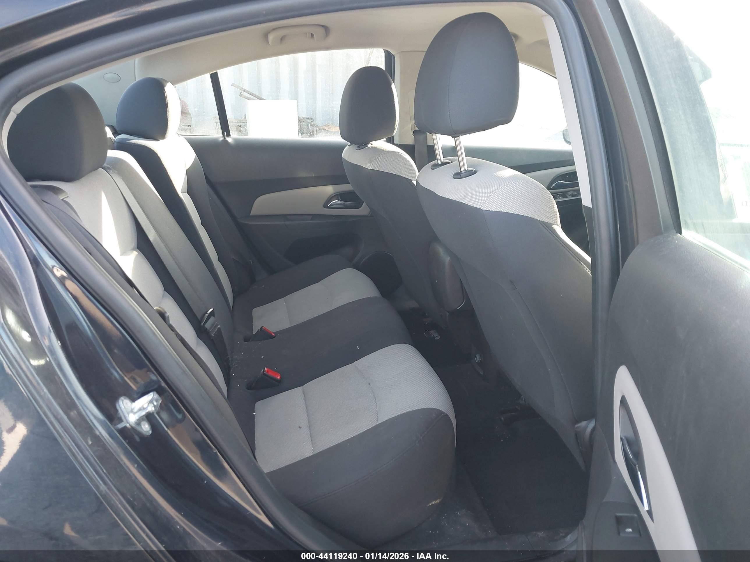 CHEVROLET CRUZE image 8