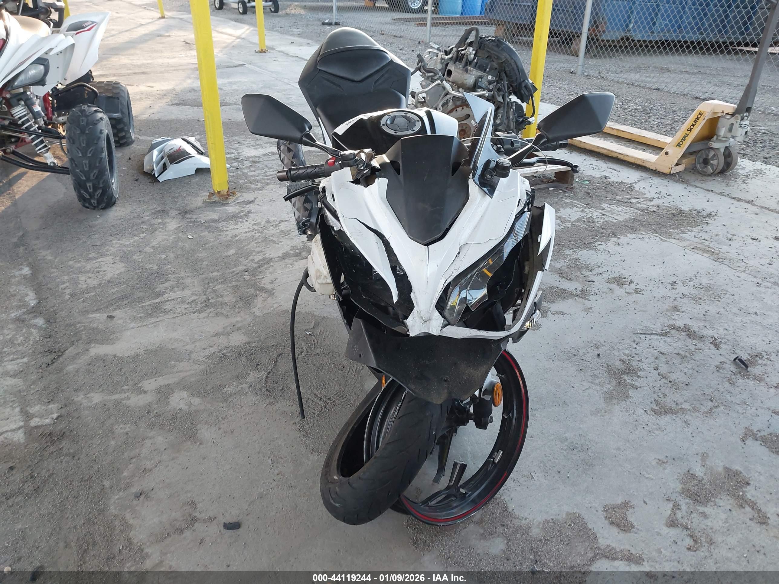KAWASAKI EX300 image 5