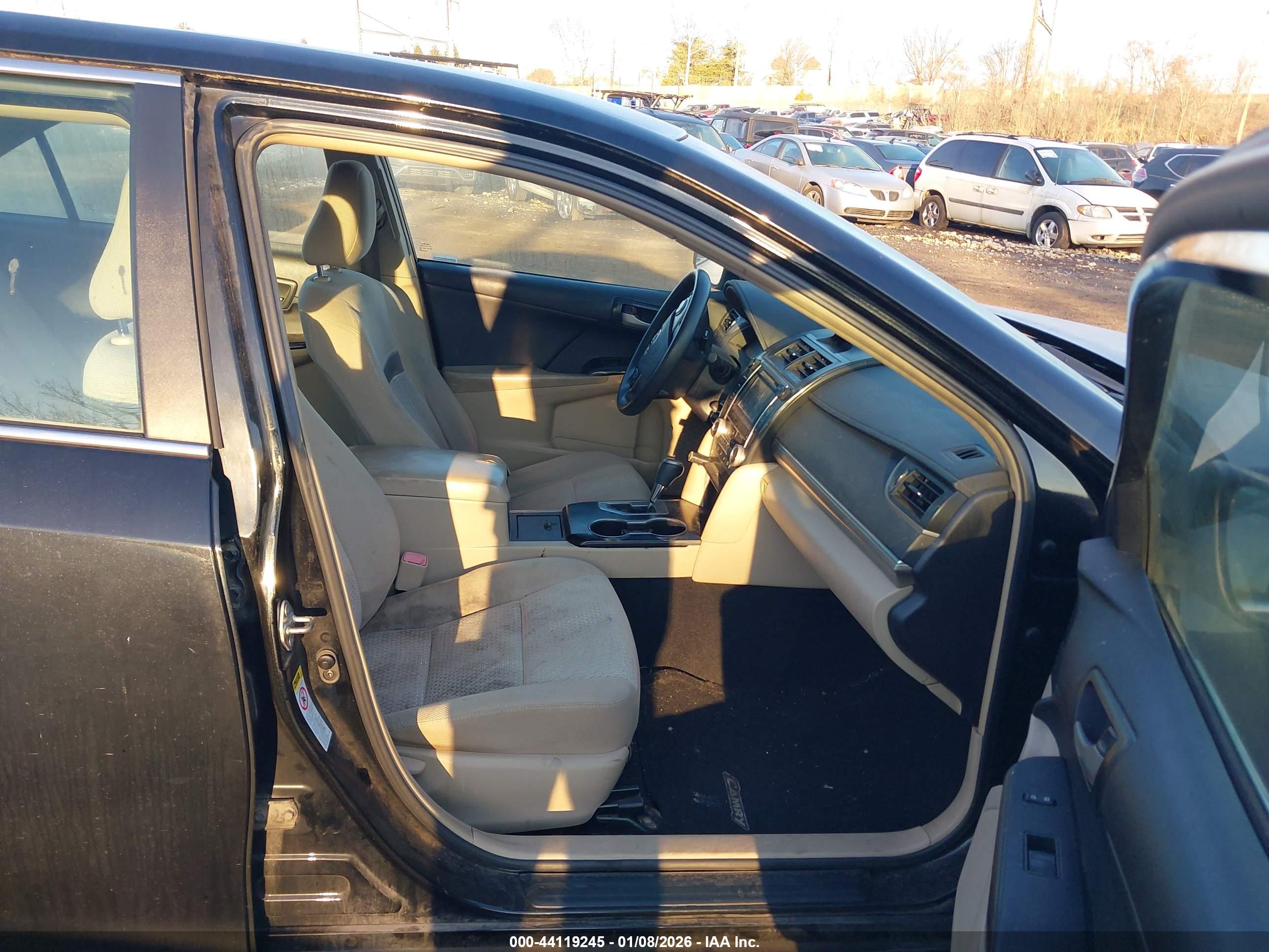 TOYOTA CAMRY image 5