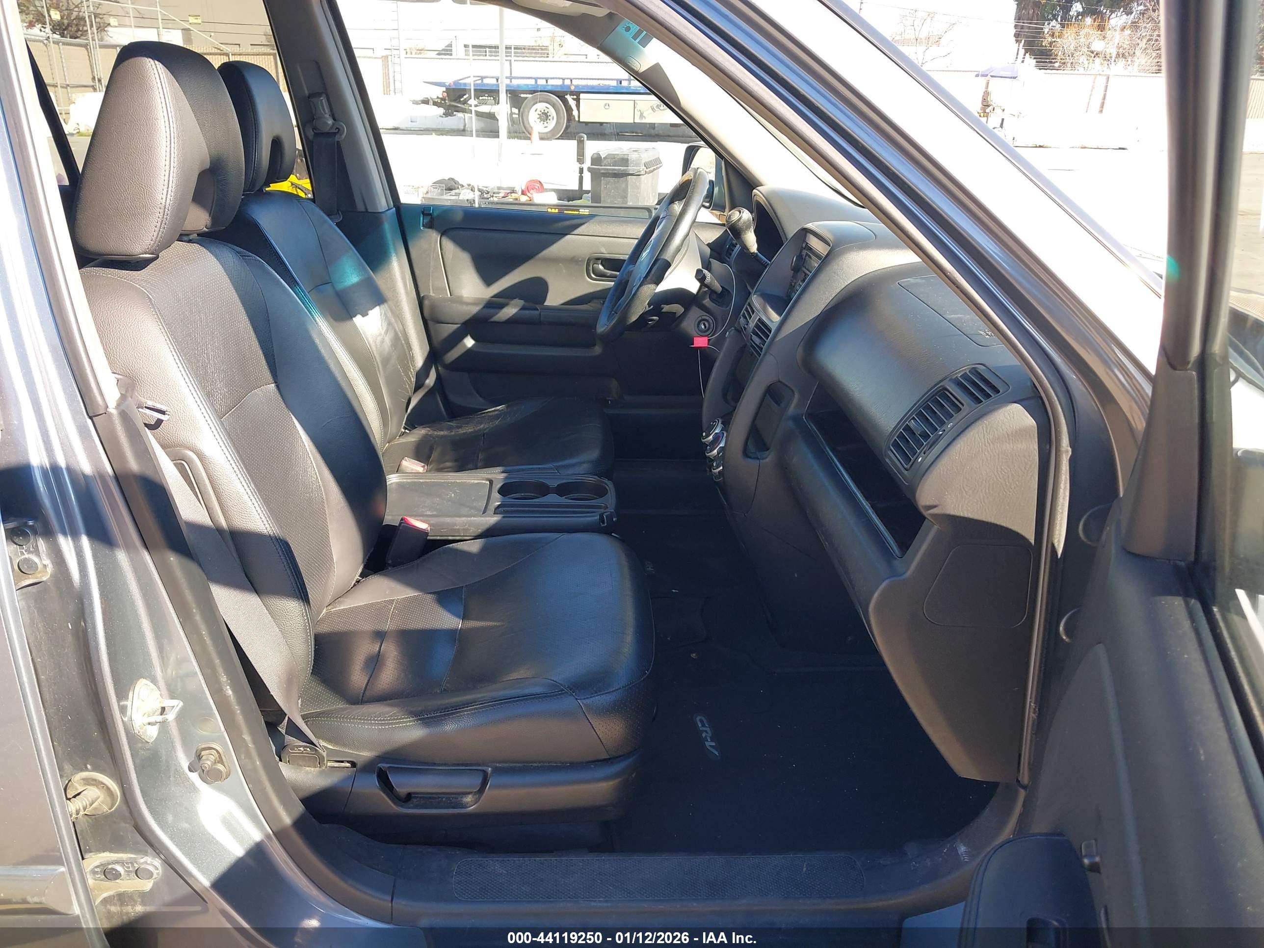 HONDA CR-V image 5
