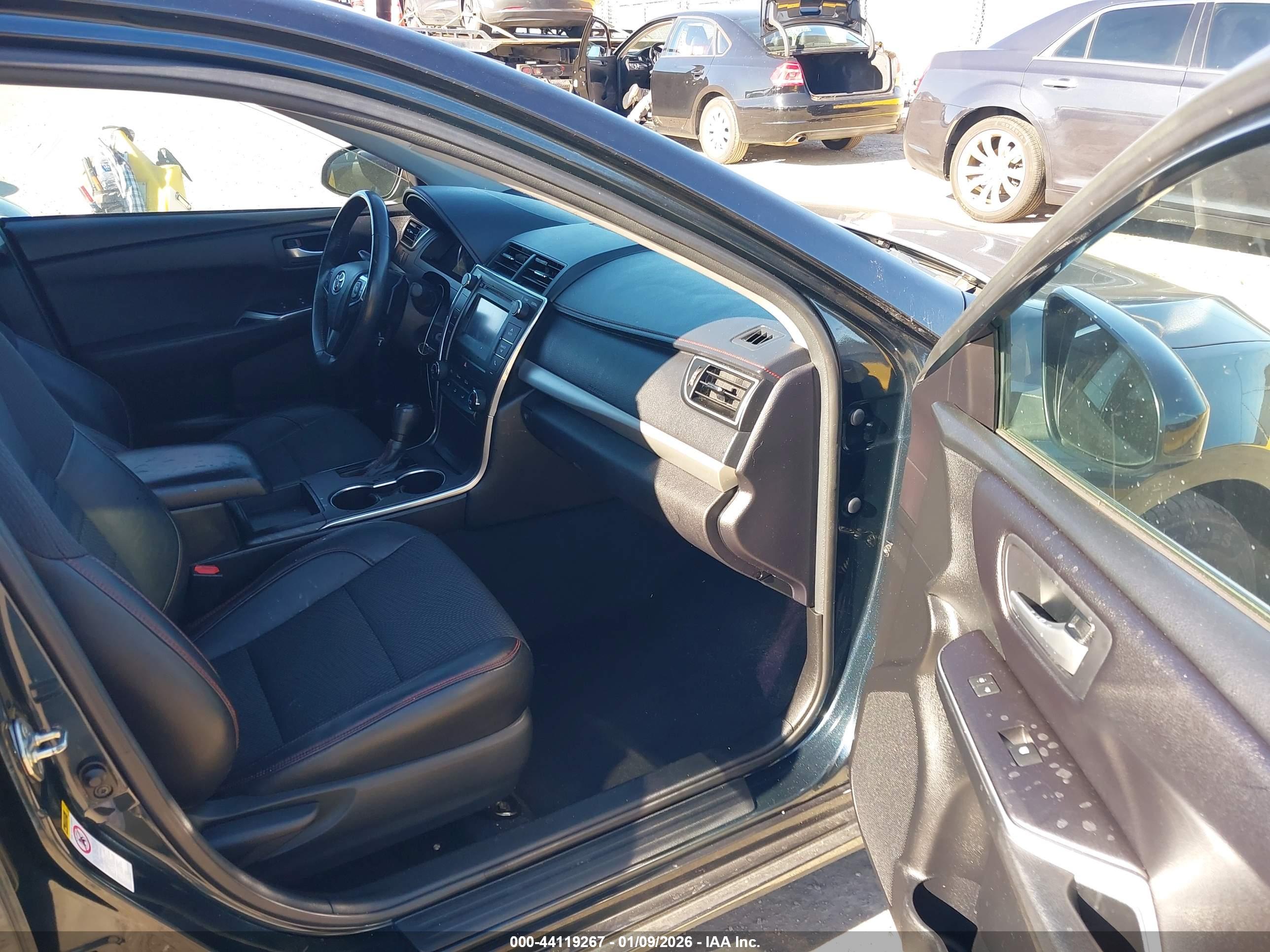 TOYOTA CAMRY image 5