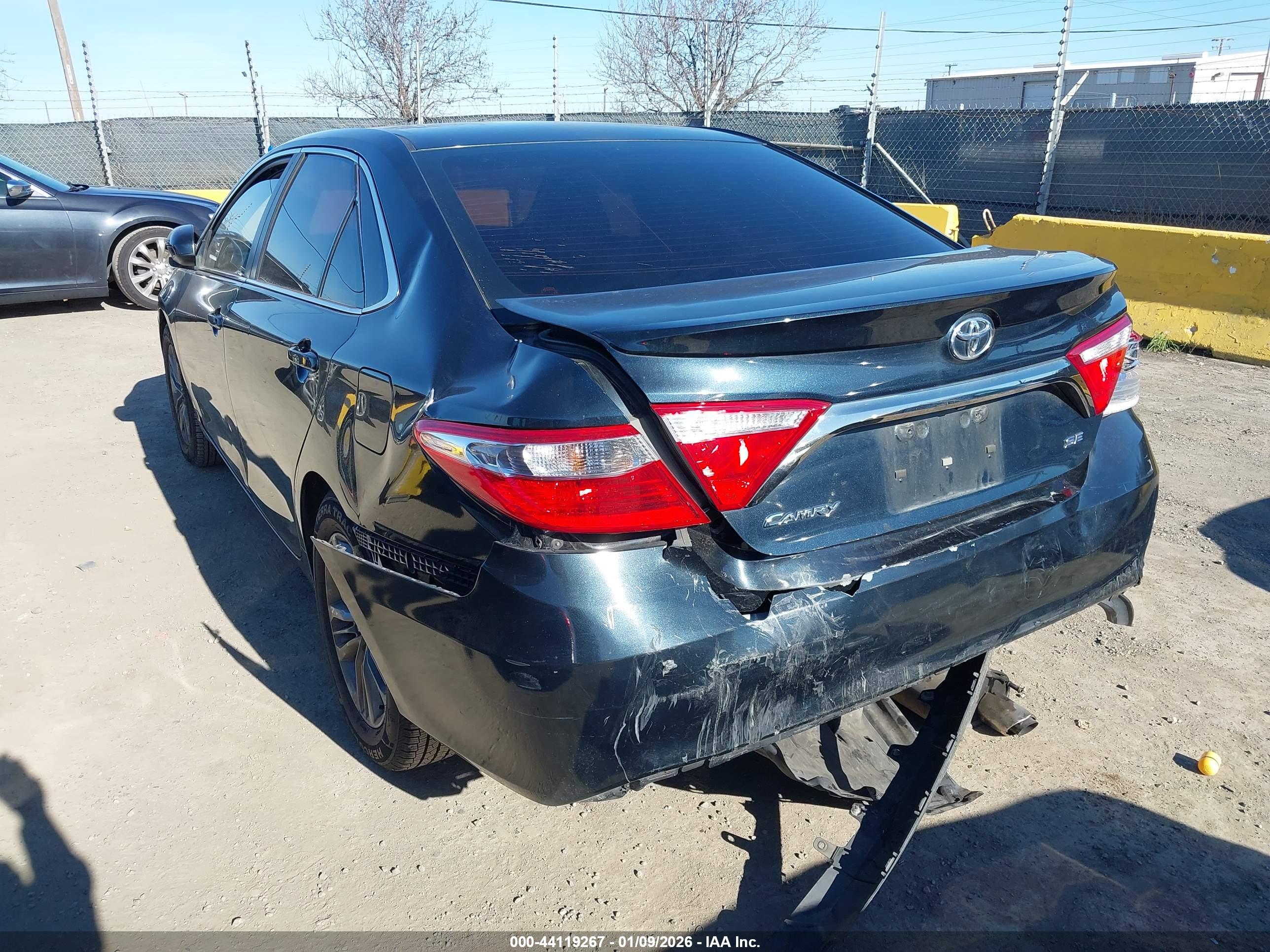 TOYOTA CAMRY image 6