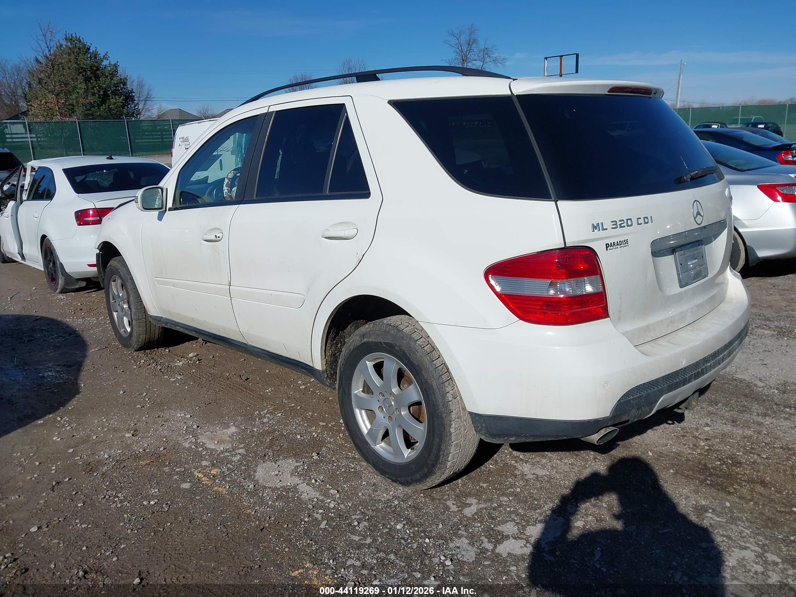 MERCEDES-BENZ ML image 3