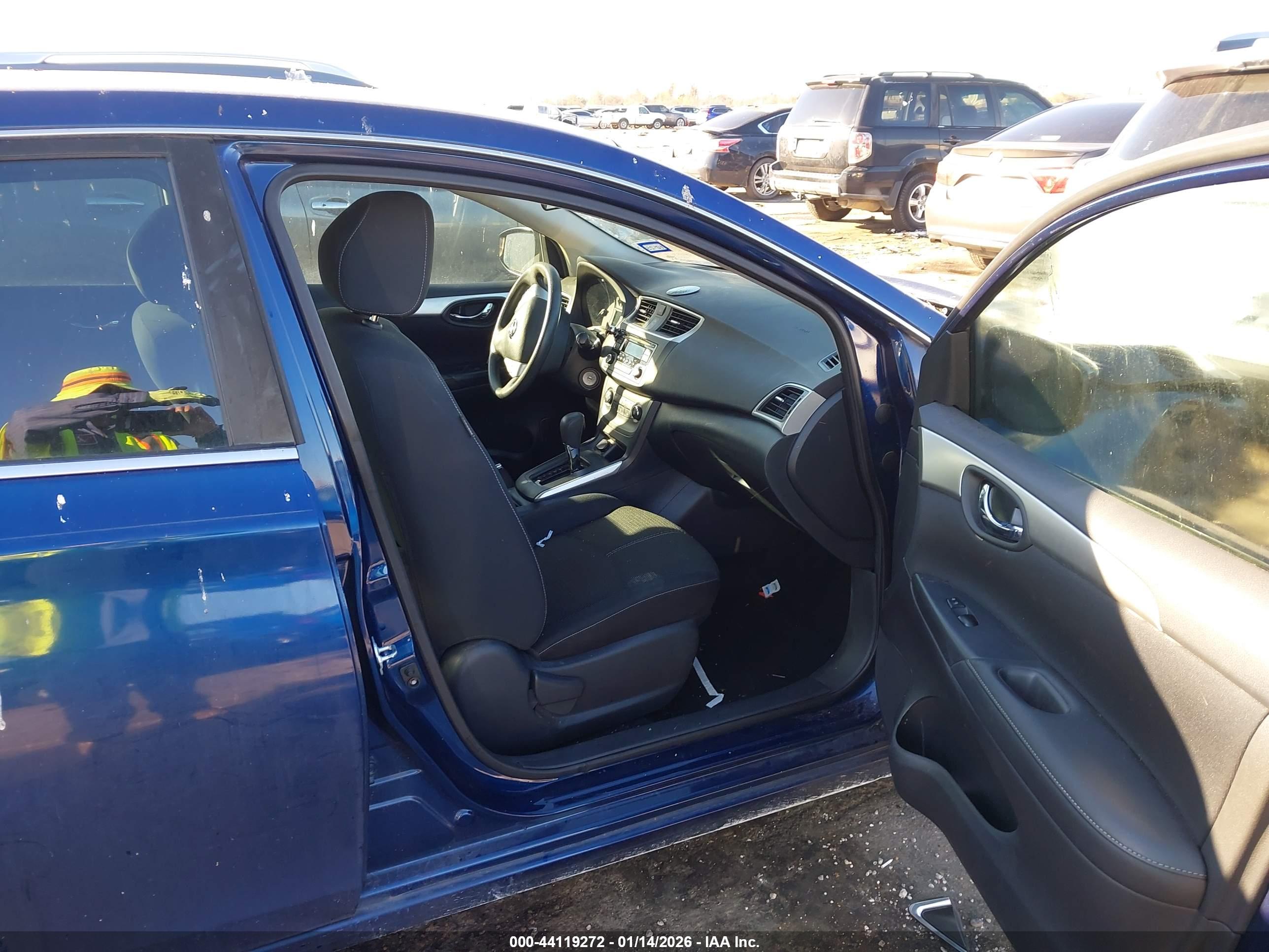 NISSAN SENTRA image 5