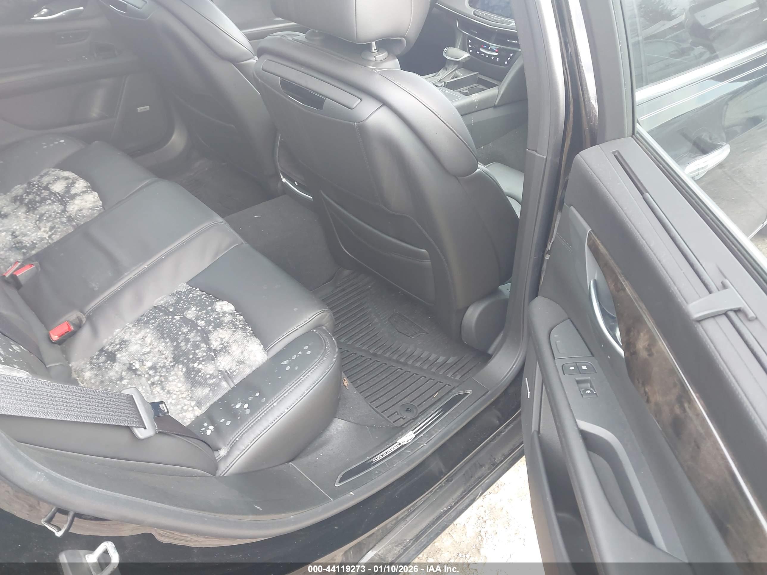 CADILLAC CT6 image 8