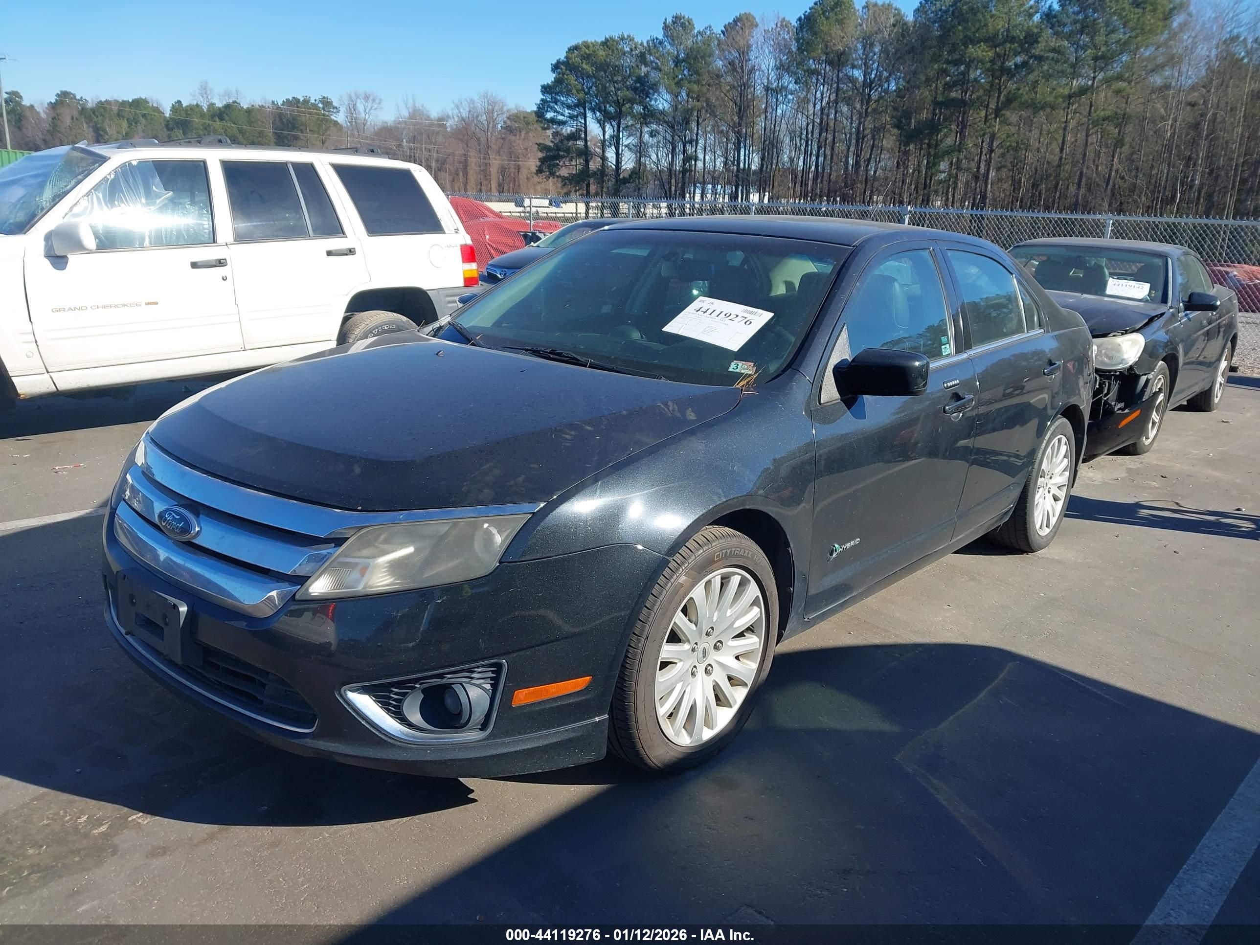 FORD FUSION image 2
