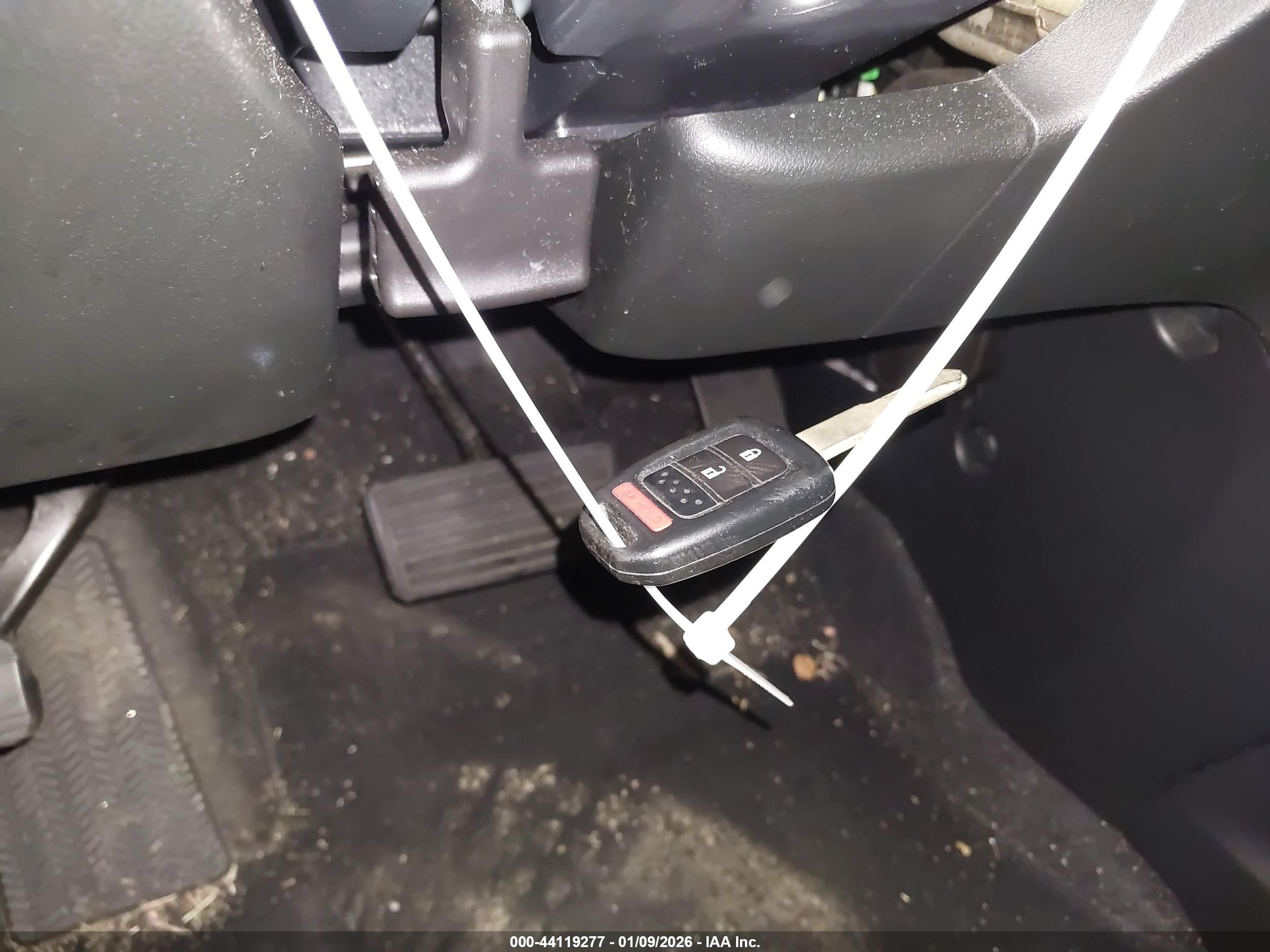 HONDA CR-V image 11