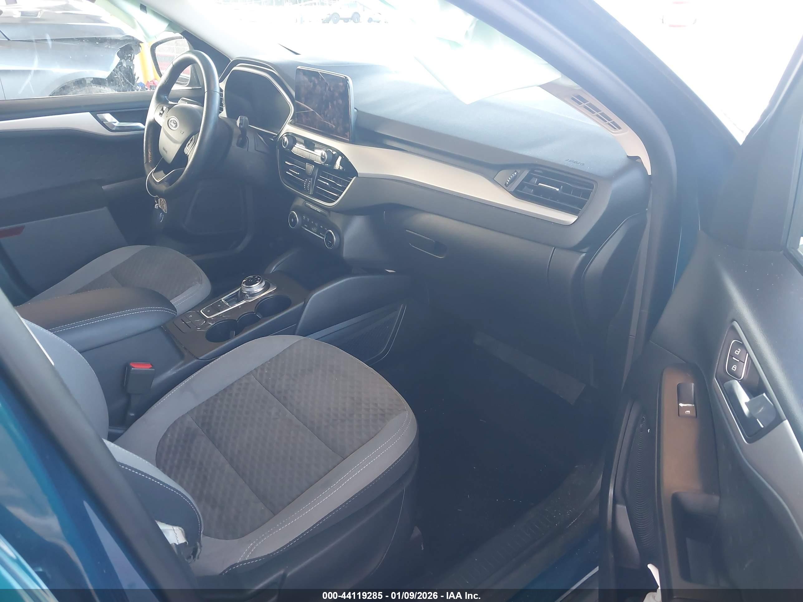 FORD ESCAPE image 5