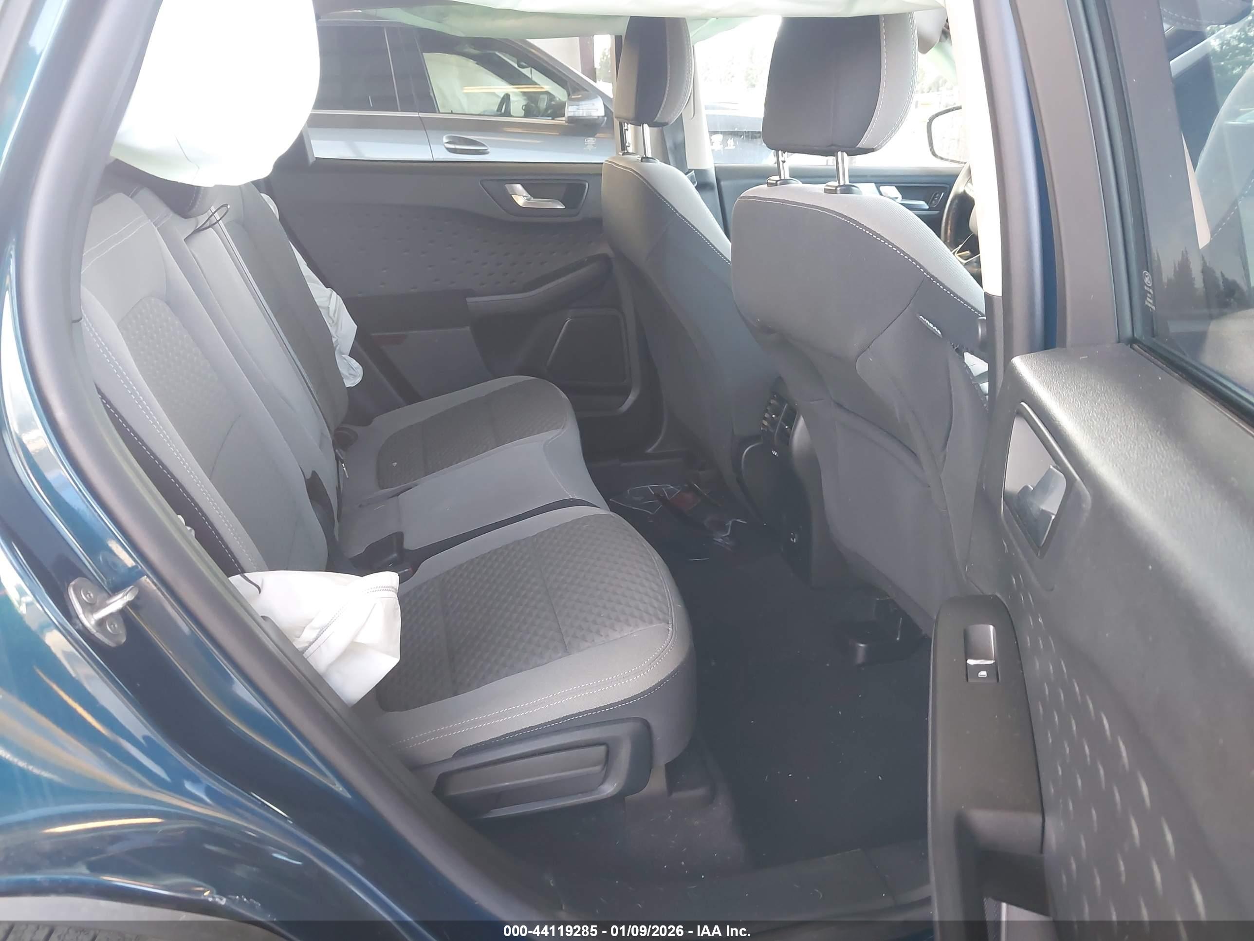 FORD ESCAPE image 8