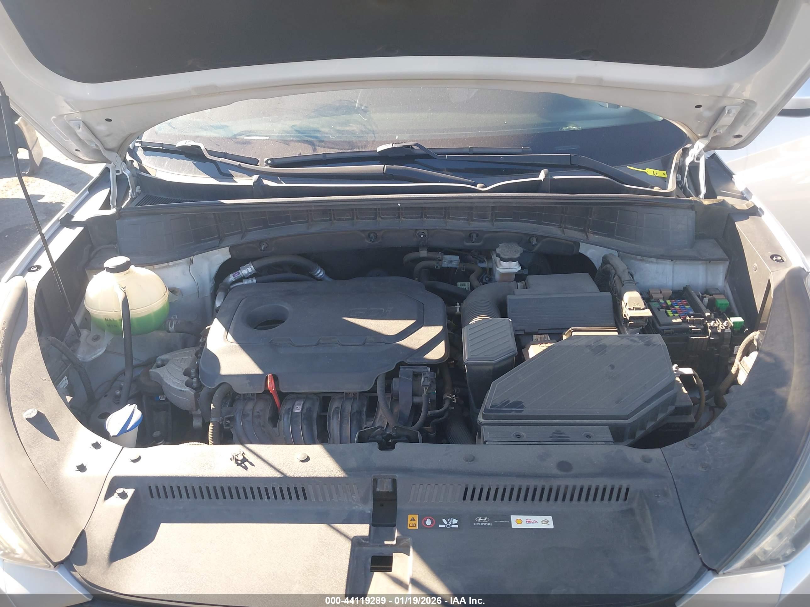 HYUNDAI TUCSON image 10