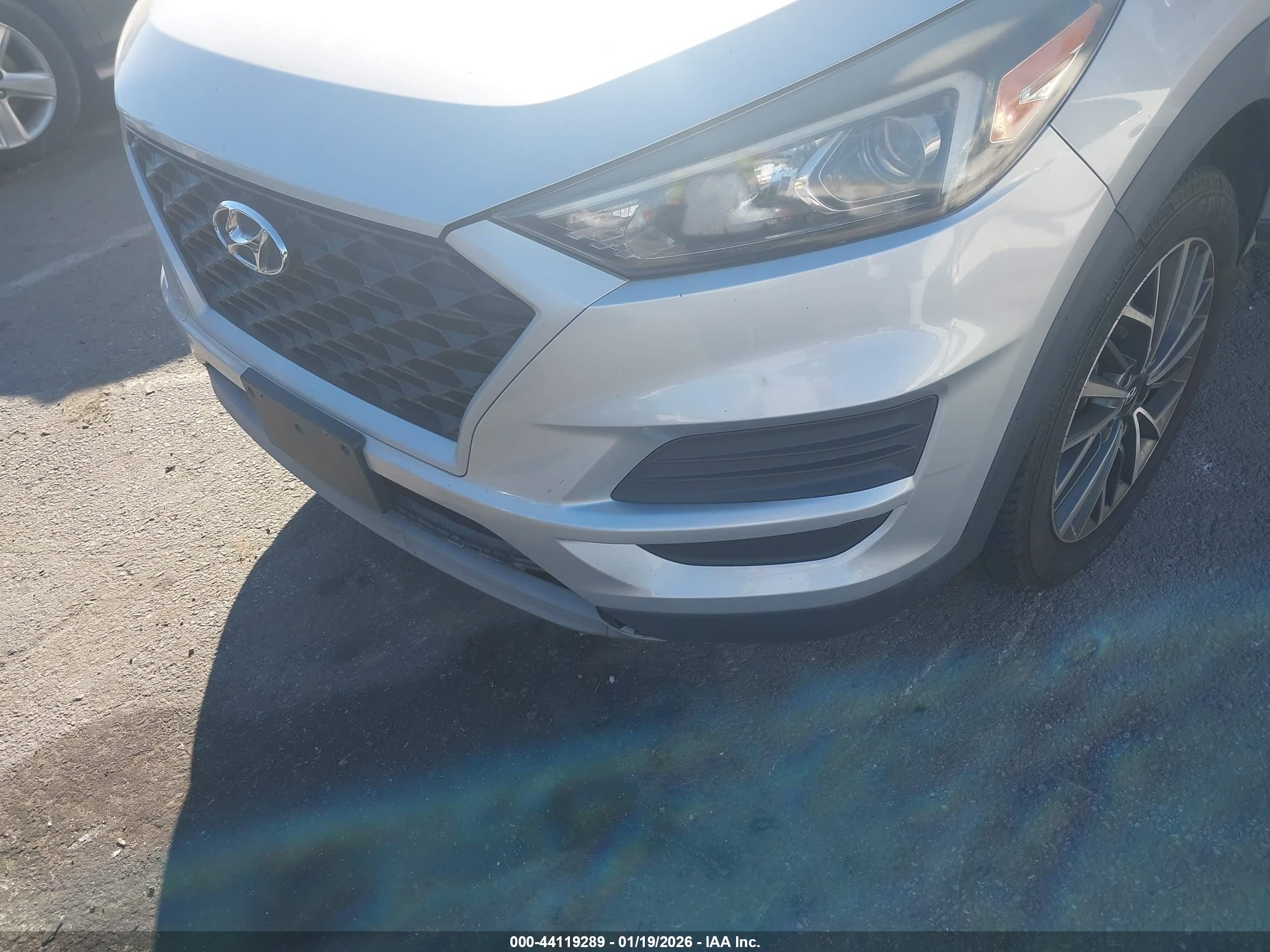 HYUNDAI TUCSON image 6