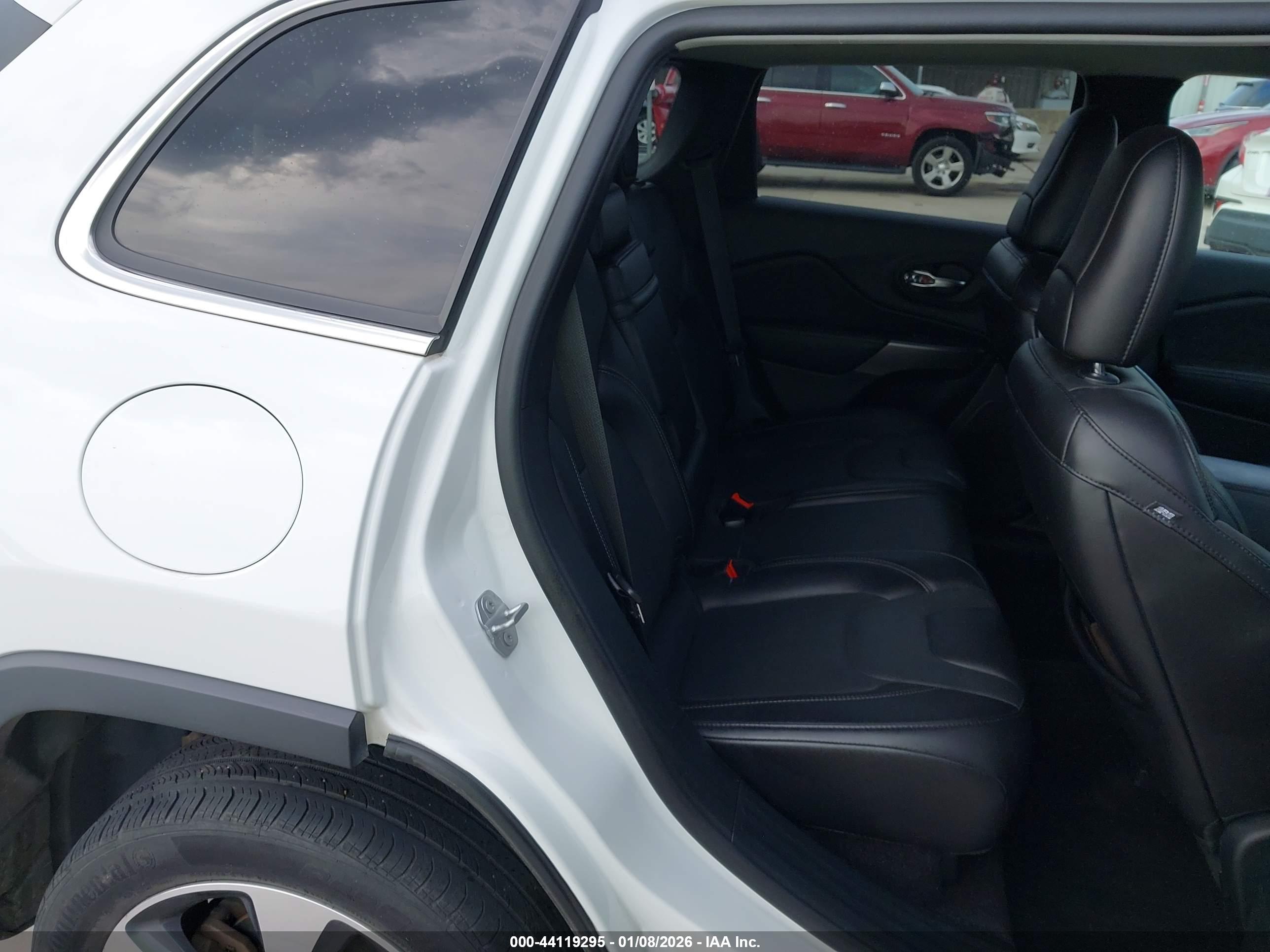 JEEP CHEROKEE image 8