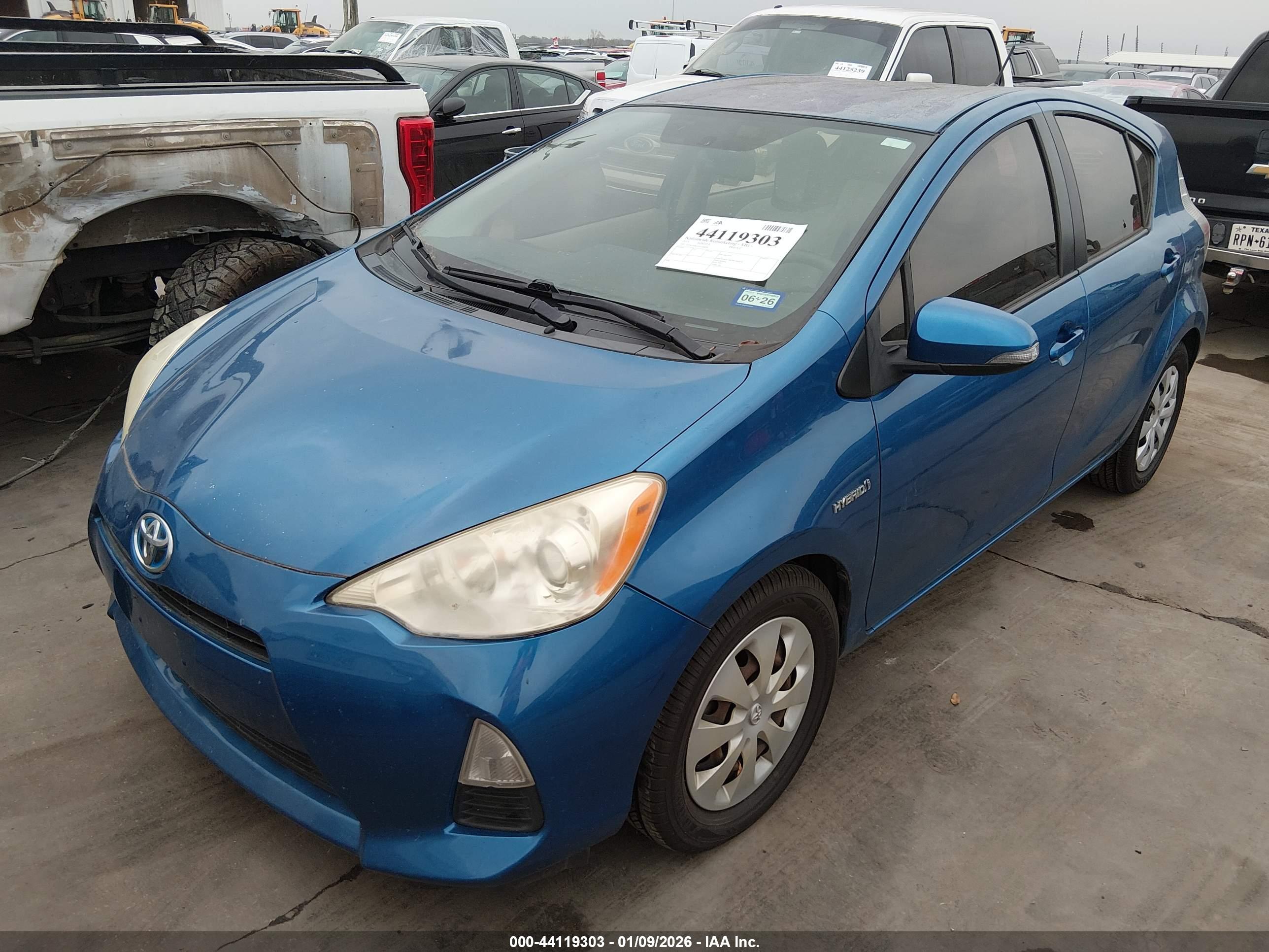 TOYOTA PRIUS image 2