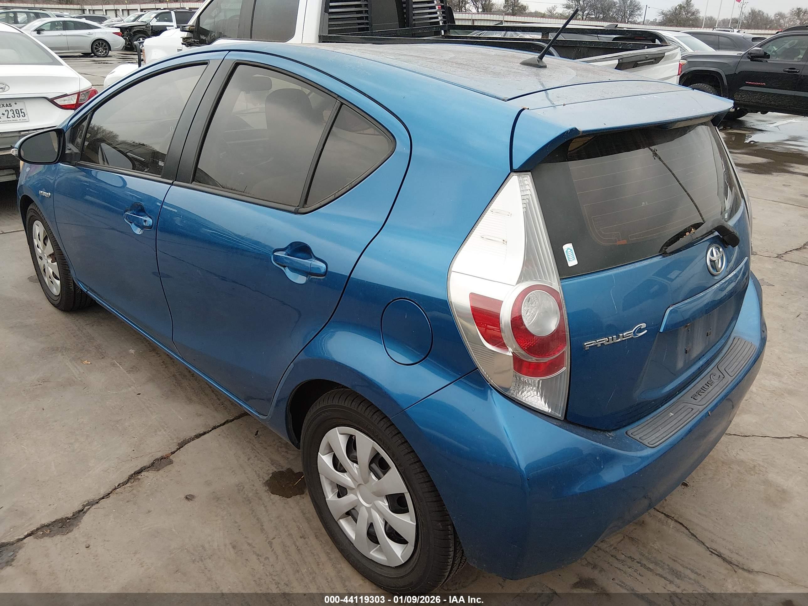 TOYOTA PRIUS image 3
