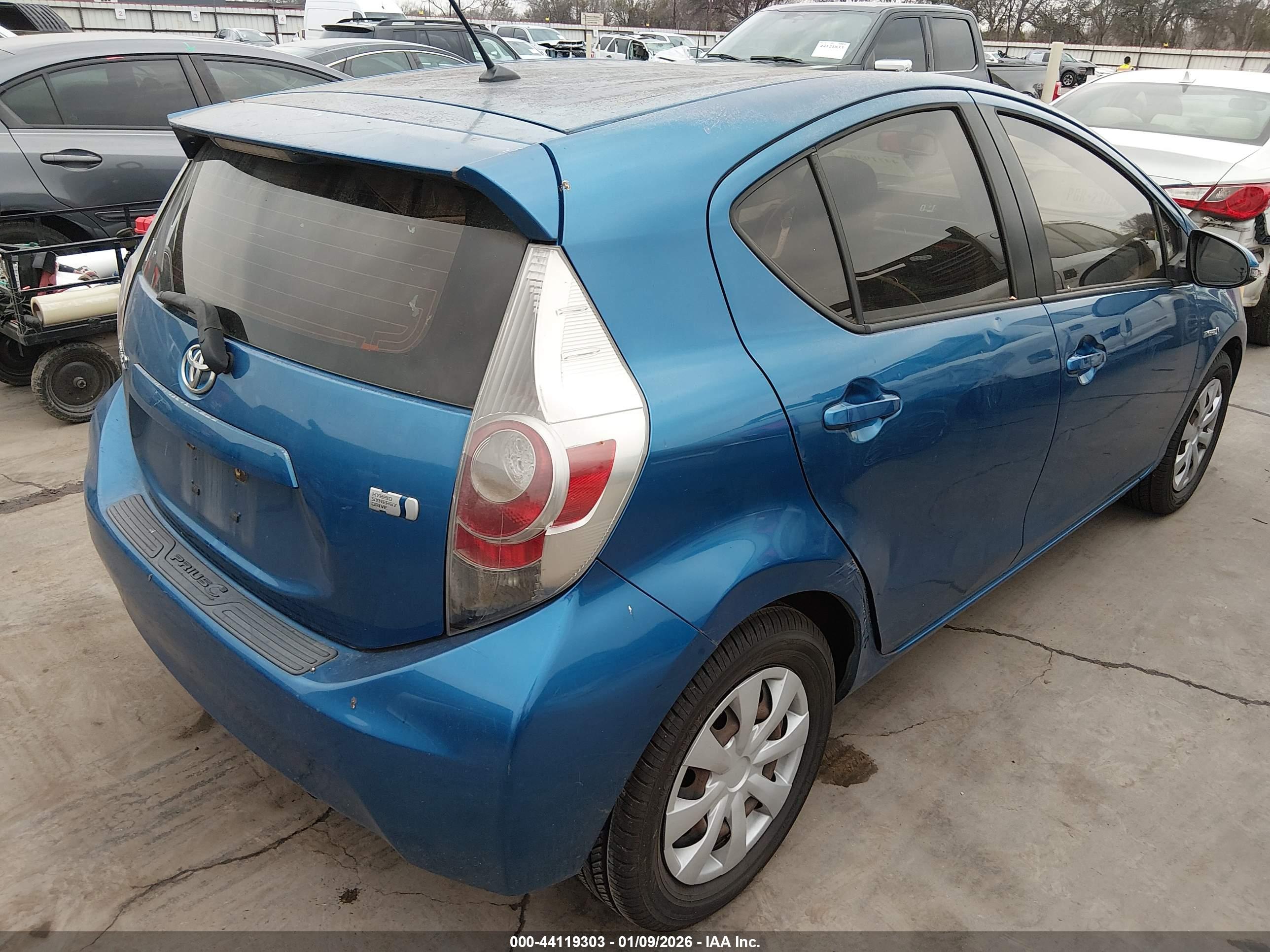 TOYOTA PRIUS image 4