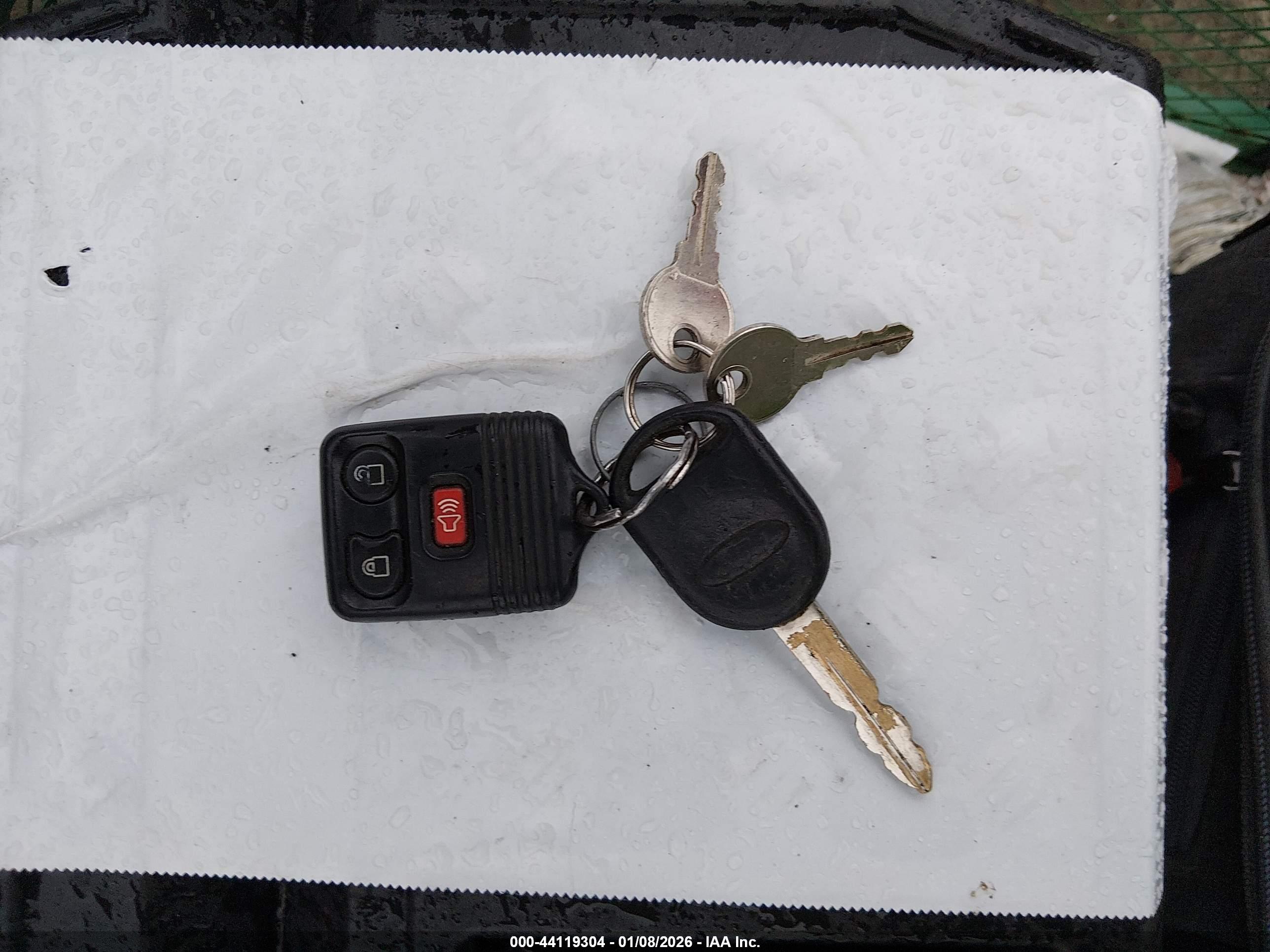 FORD E-150 image 11