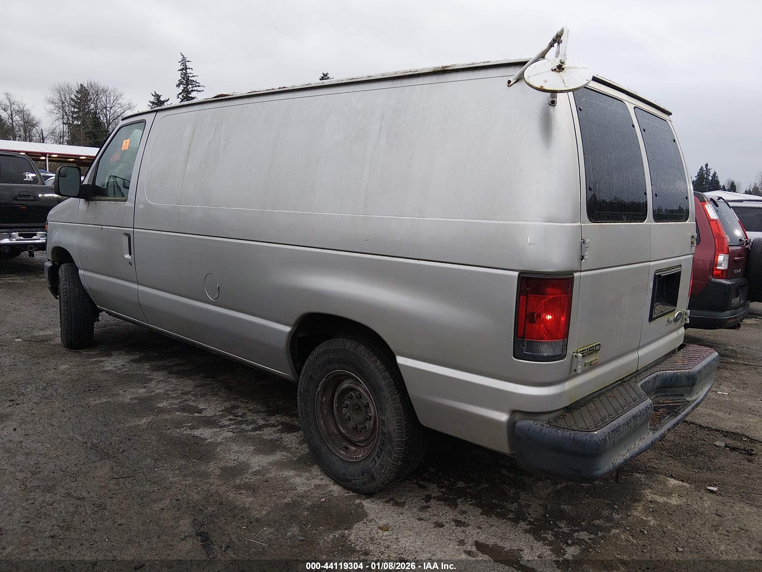FORD E-150 image 3