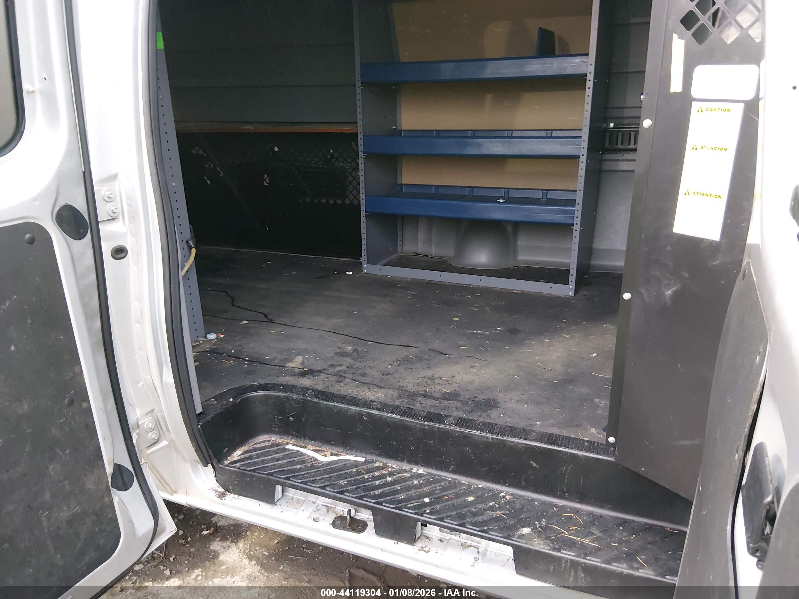FORD E-150 image 8