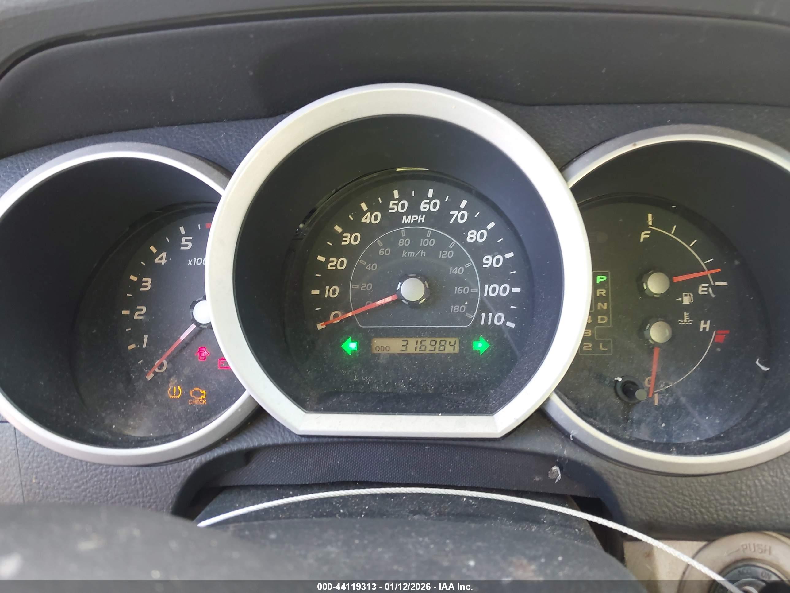 TOYOTA 4RUNNER image 7
