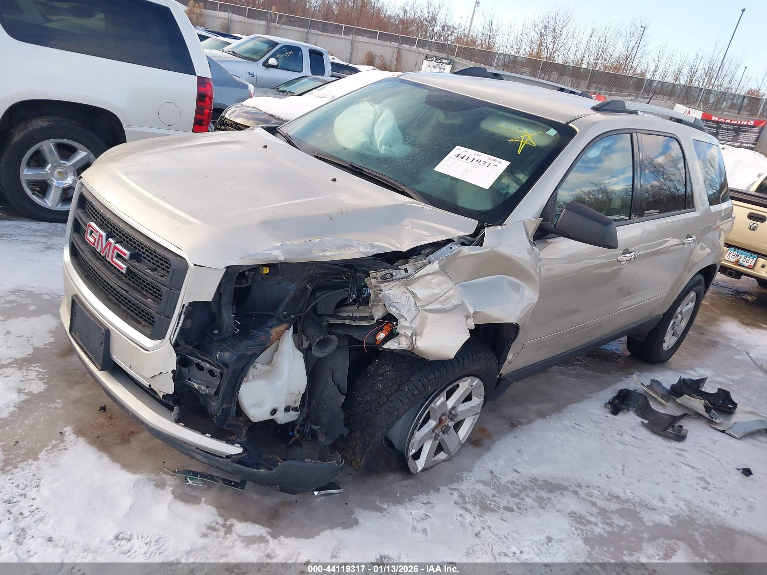 GMC ACADIA image 2