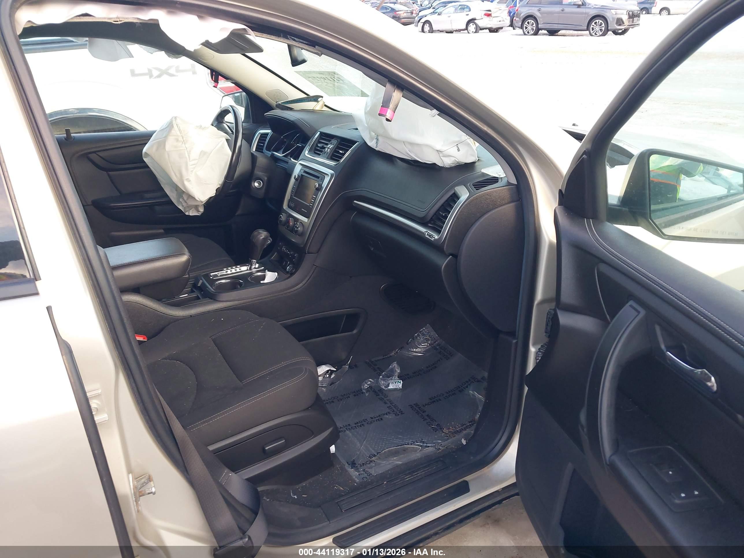 GMC ACADIA image 5