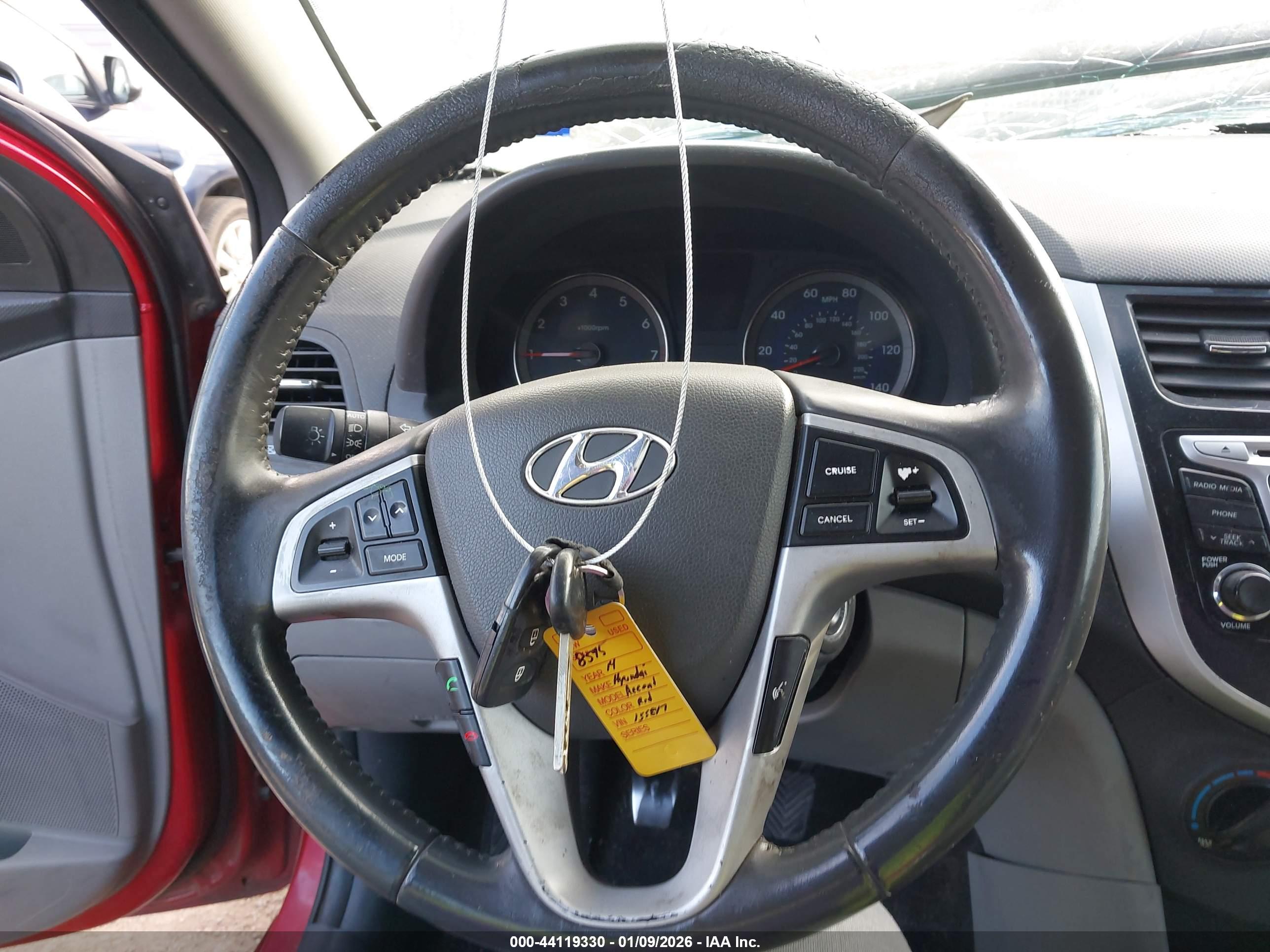 HYUNDAI ACCENT image 11