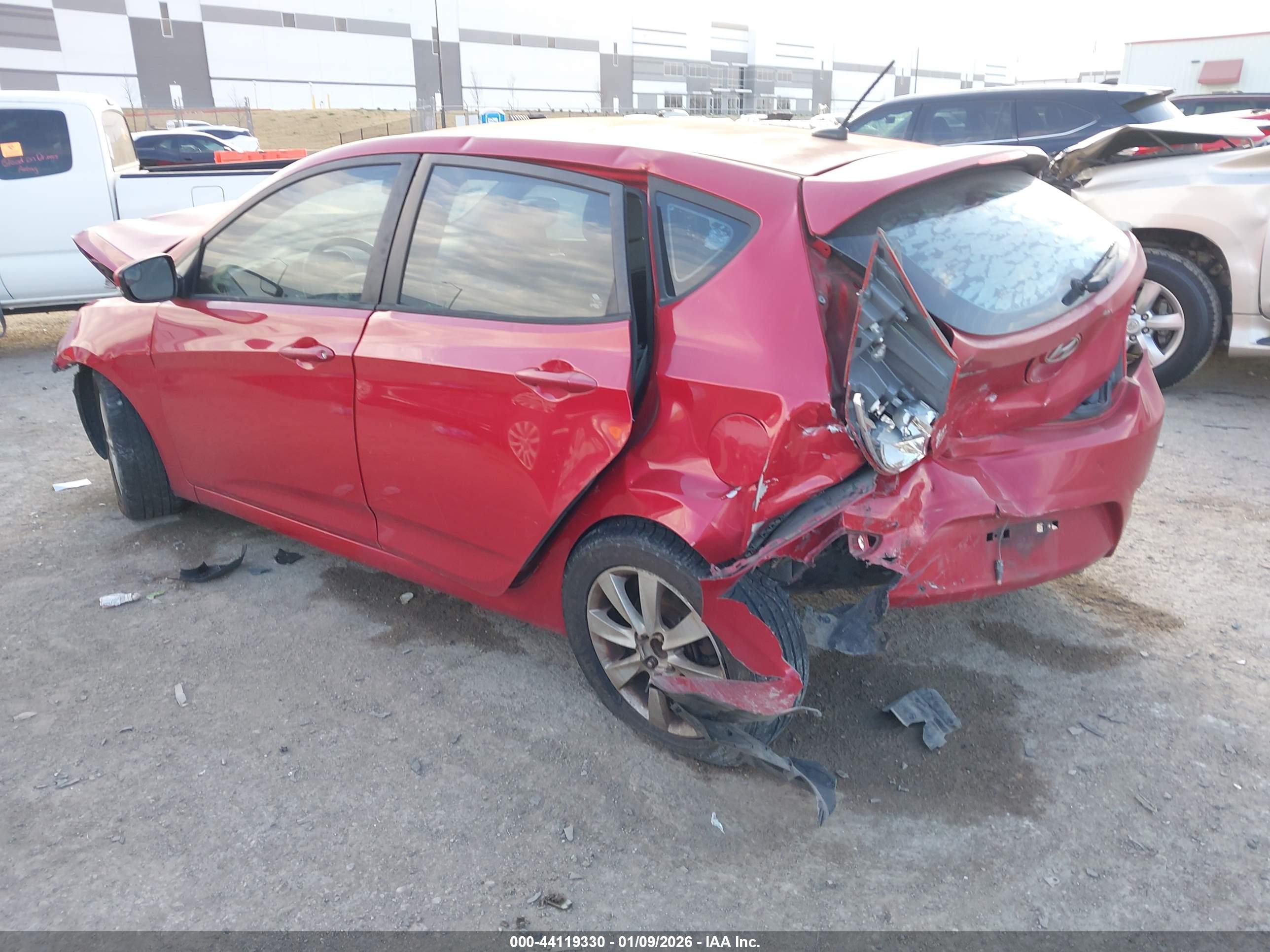 HYUNDAI ACCENT image 3