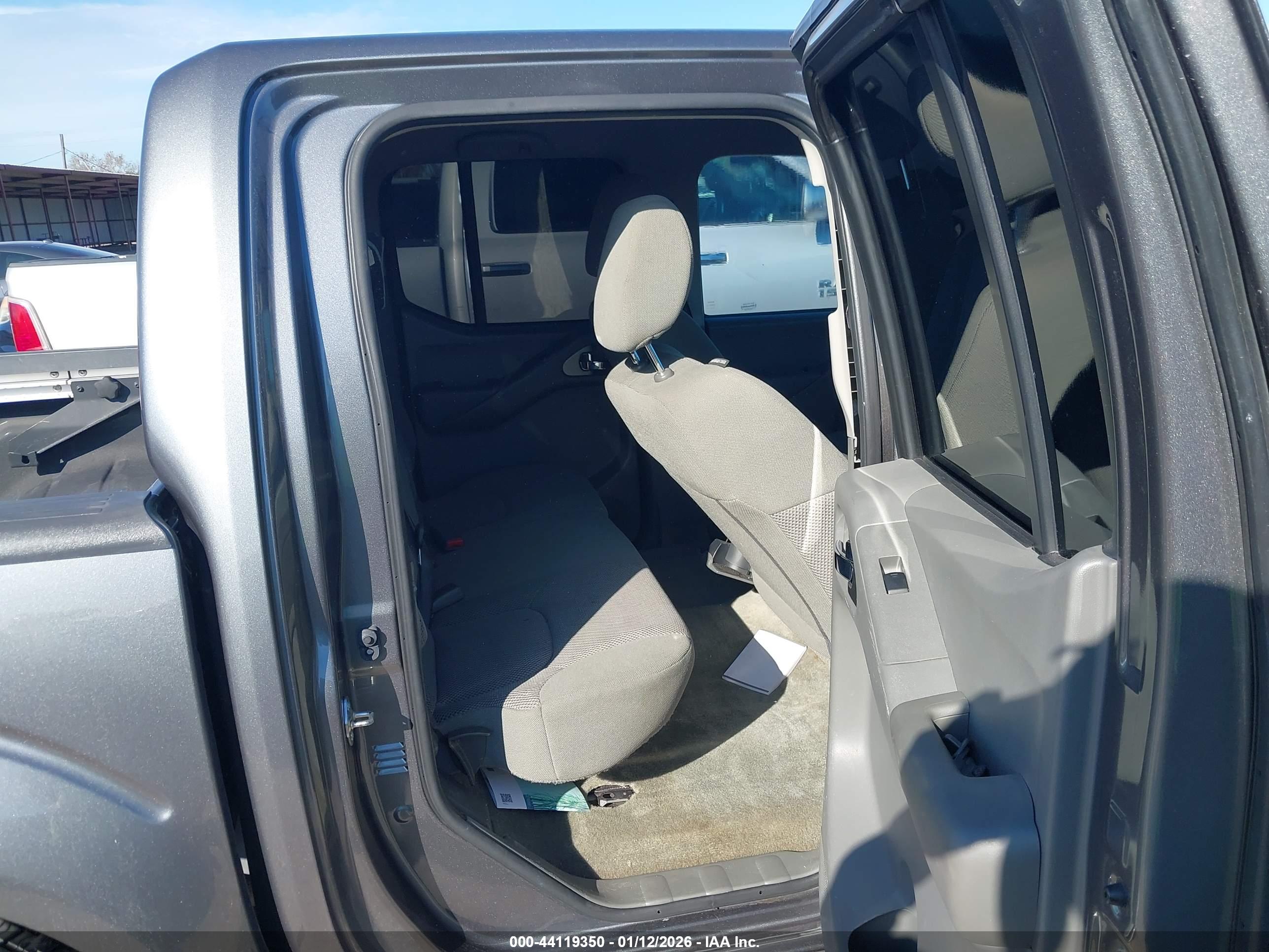 NISSAN FRONTIER image 8