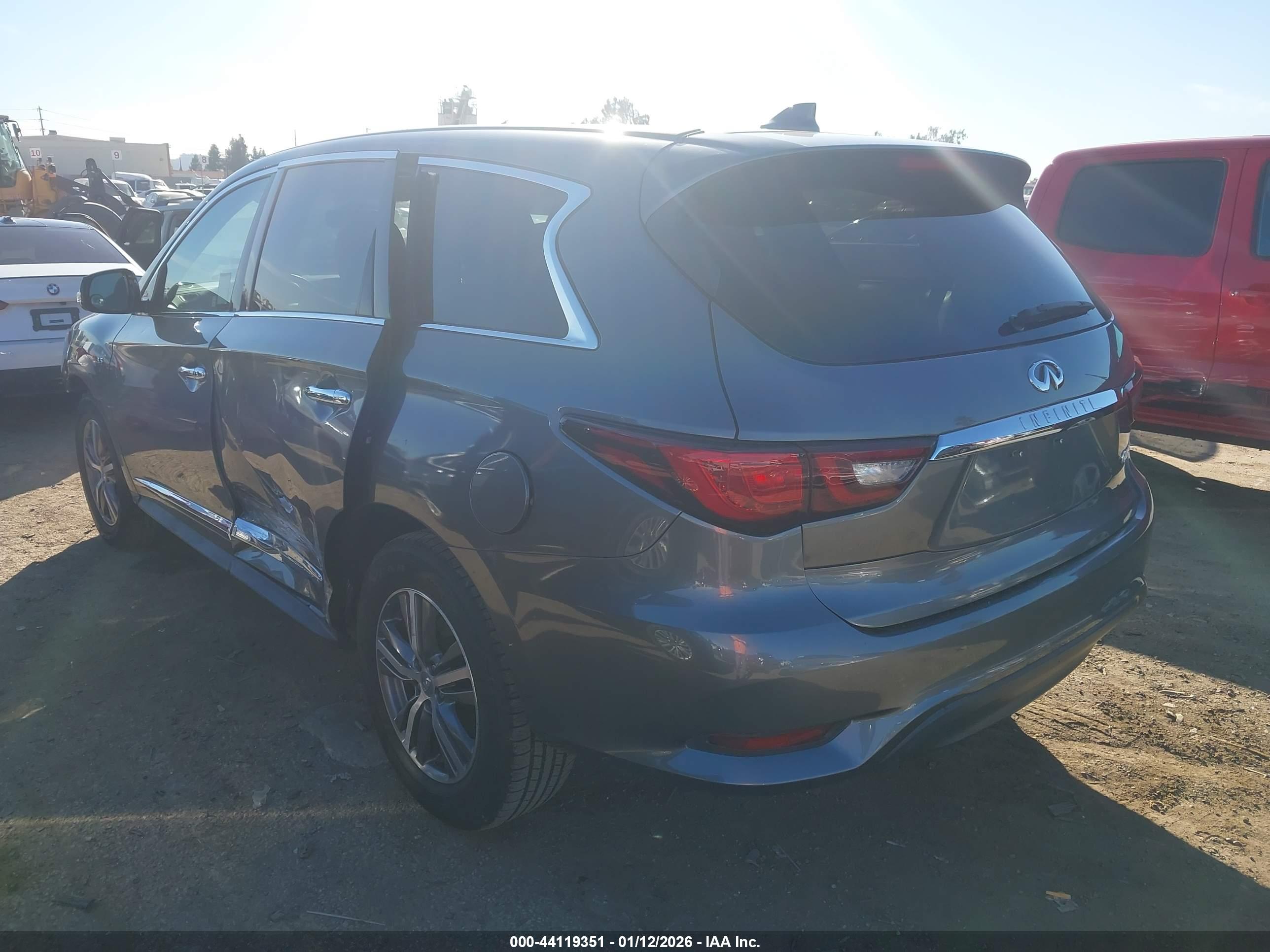 INFINITI QX60 image 3