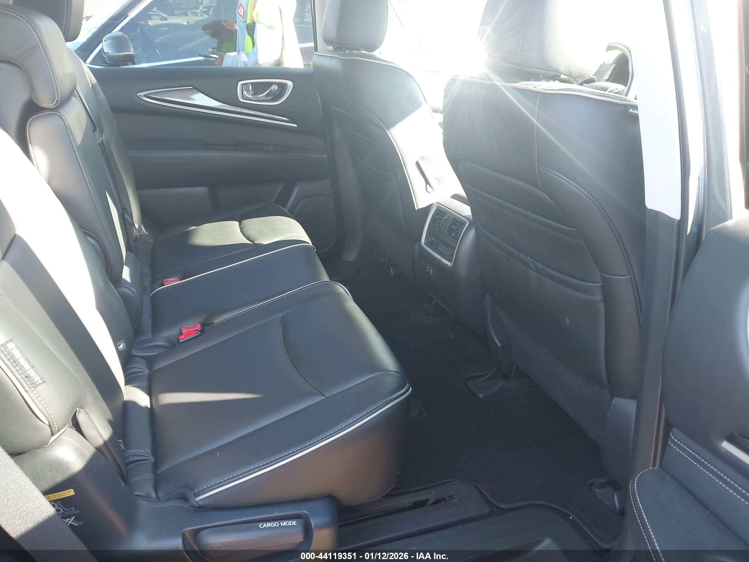 INFINITI QX60 image 8