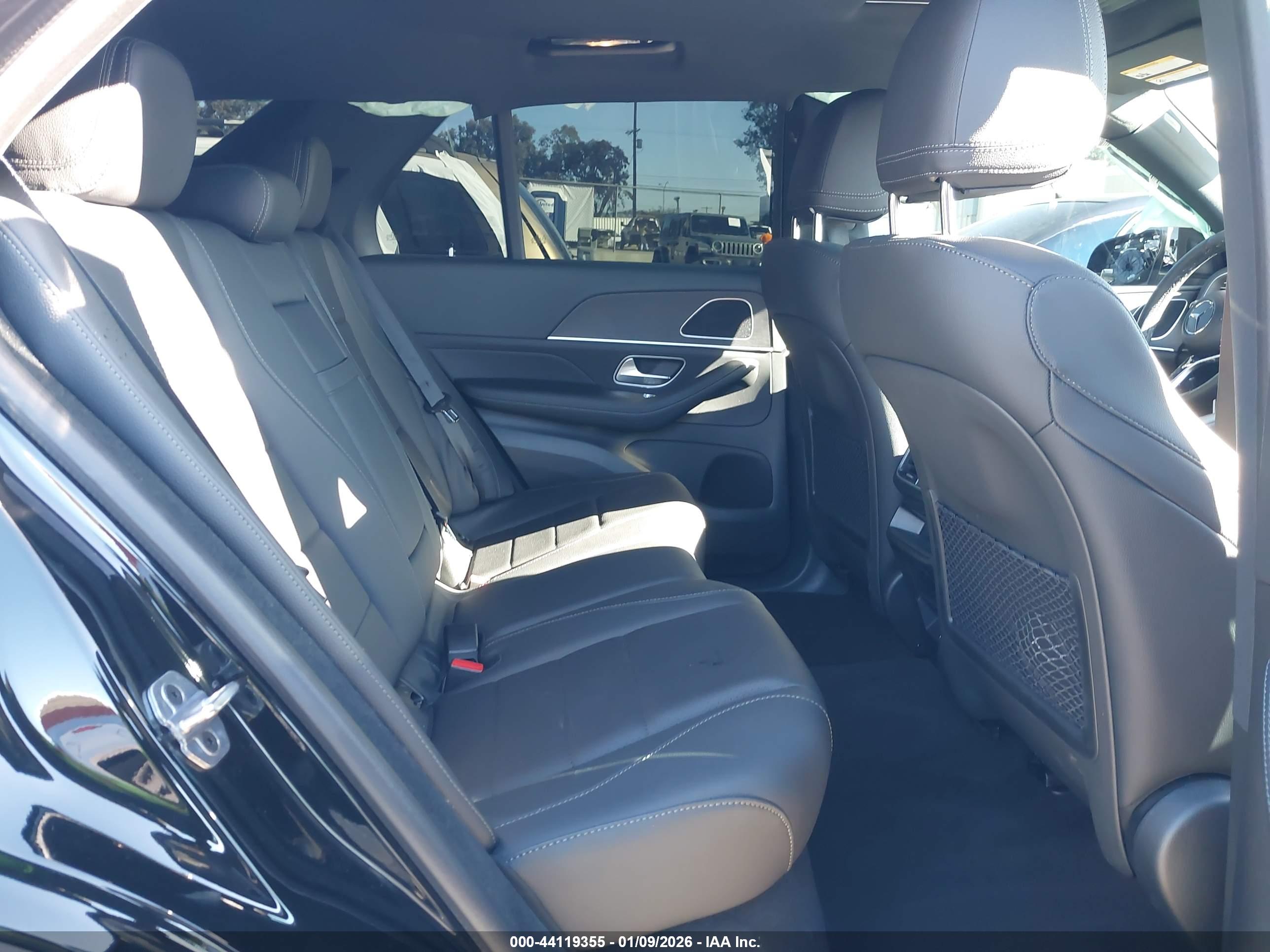 MERCEDES-BENZ GLE image 8