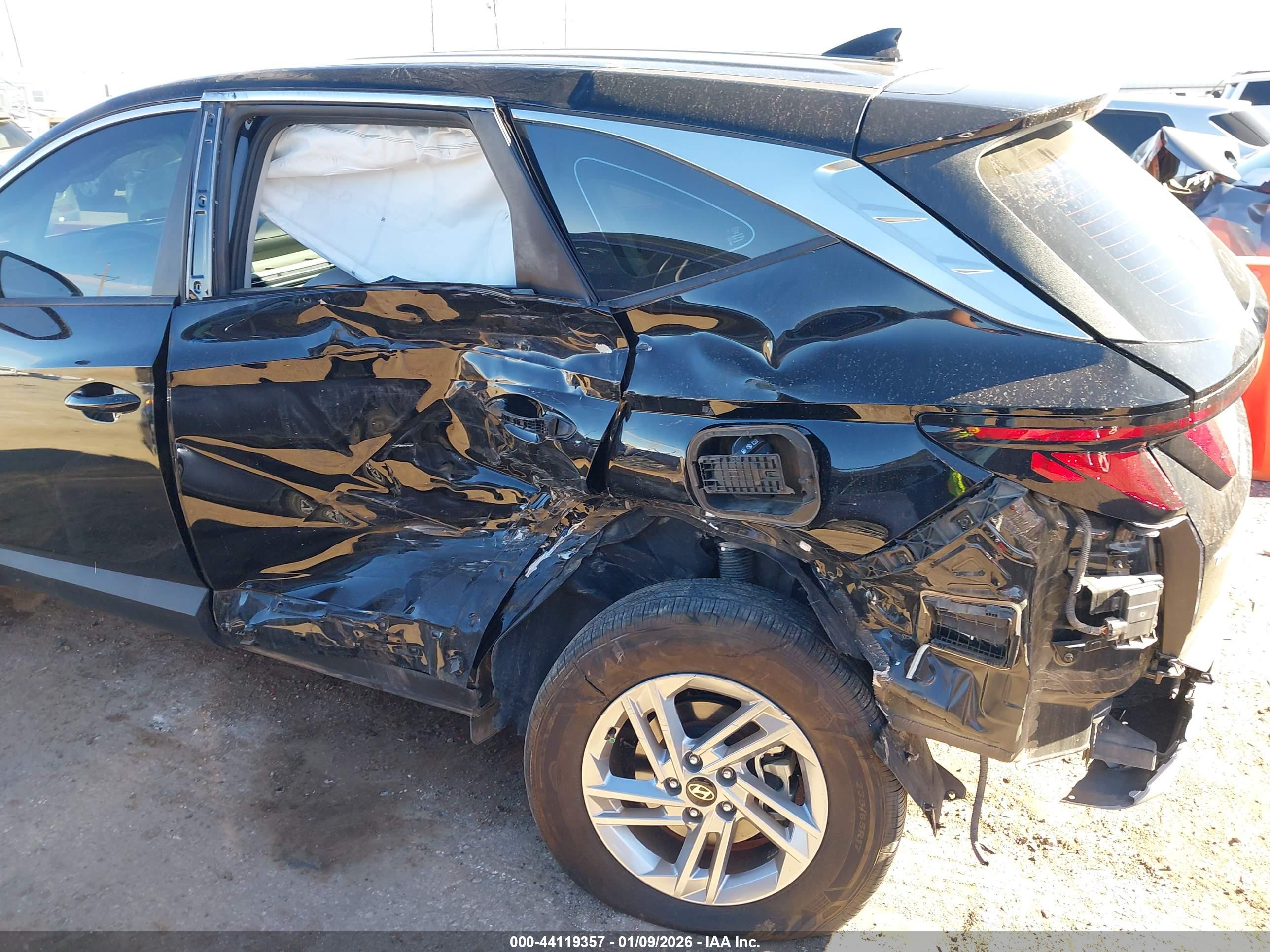 HYUNDAI TUCSON image 6
