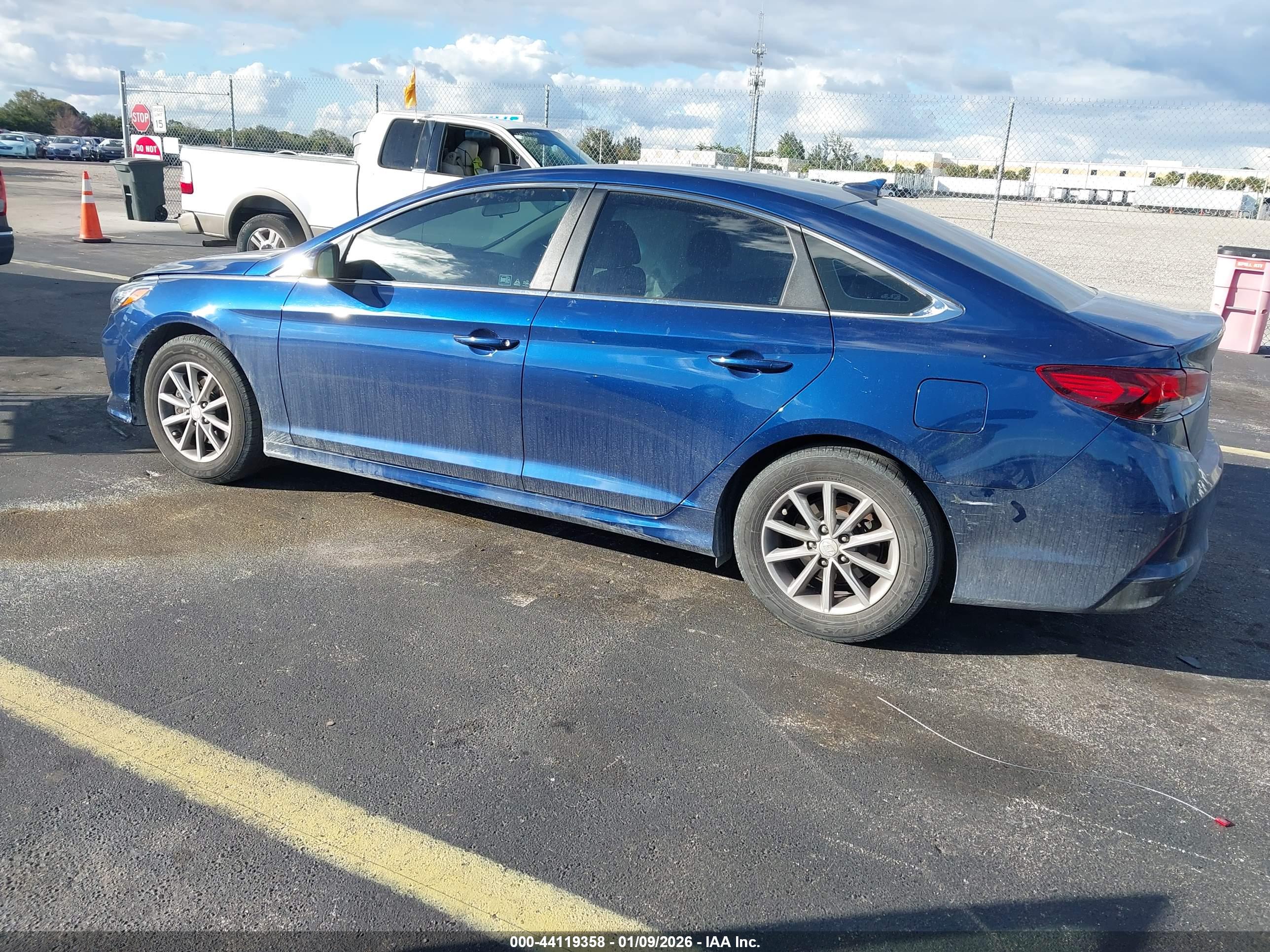 HYUNDAI SONATA image 3