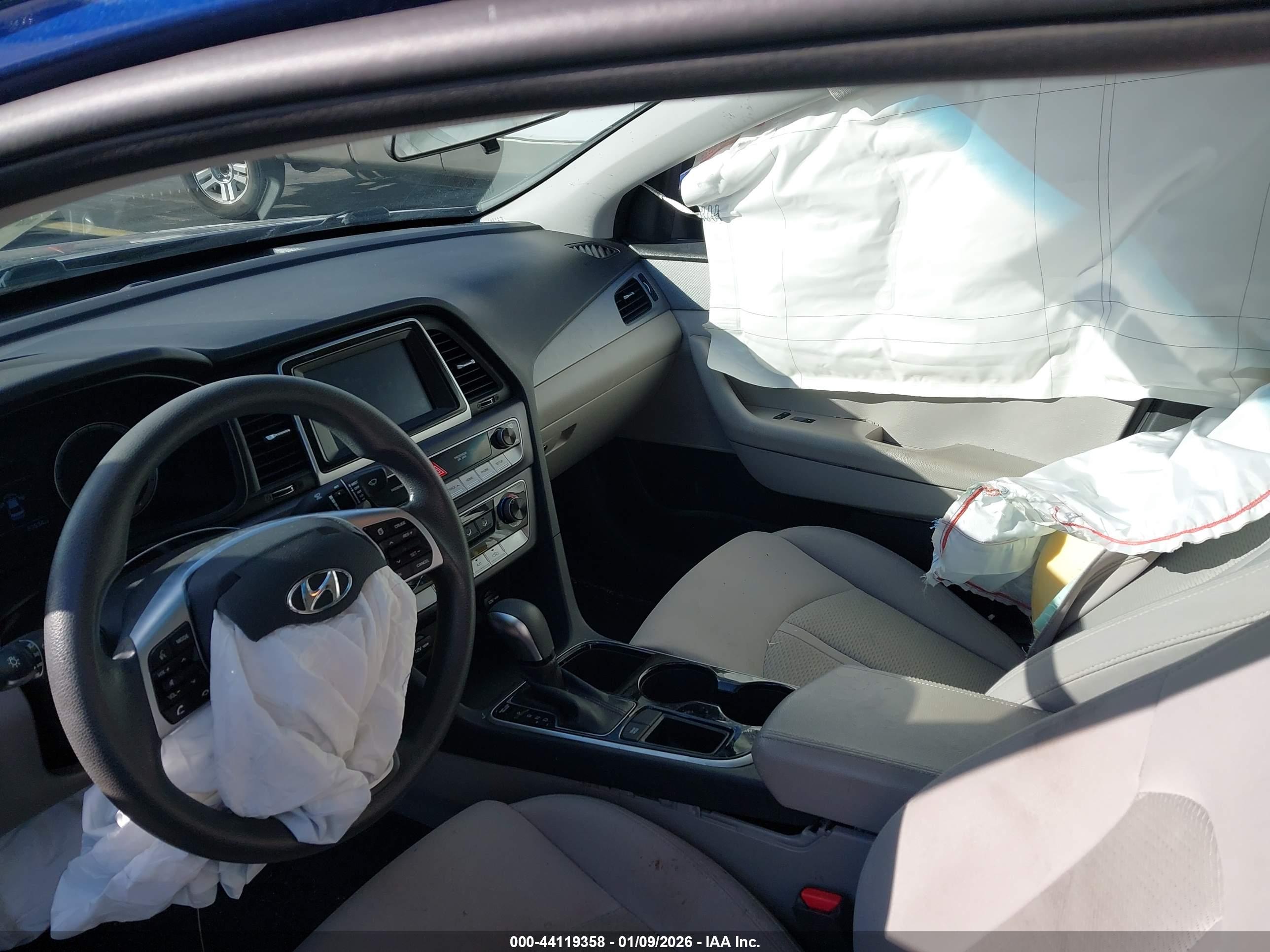 HYUNDAI SONATA image 5