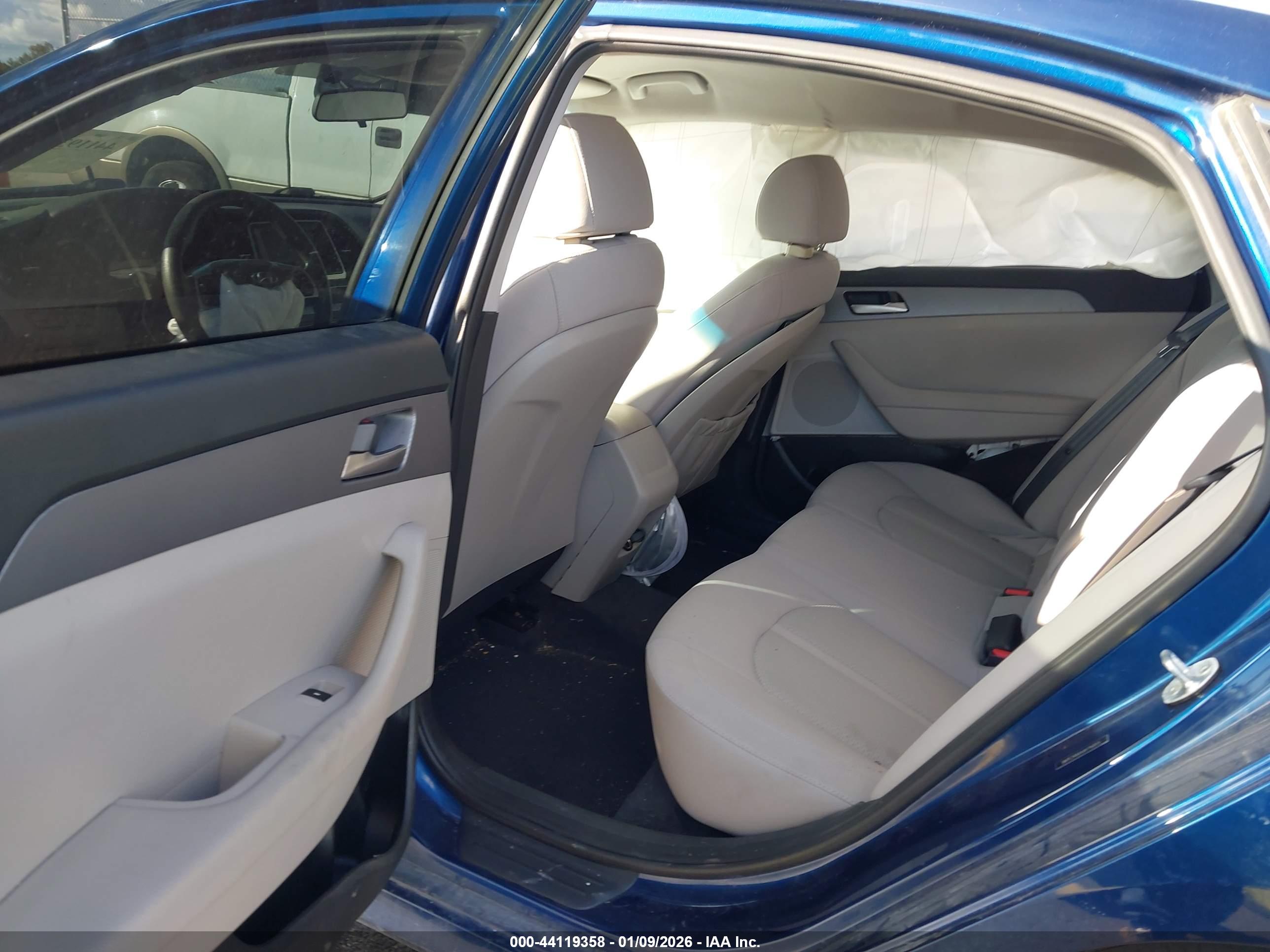 HYUNDAI SONATA image 8