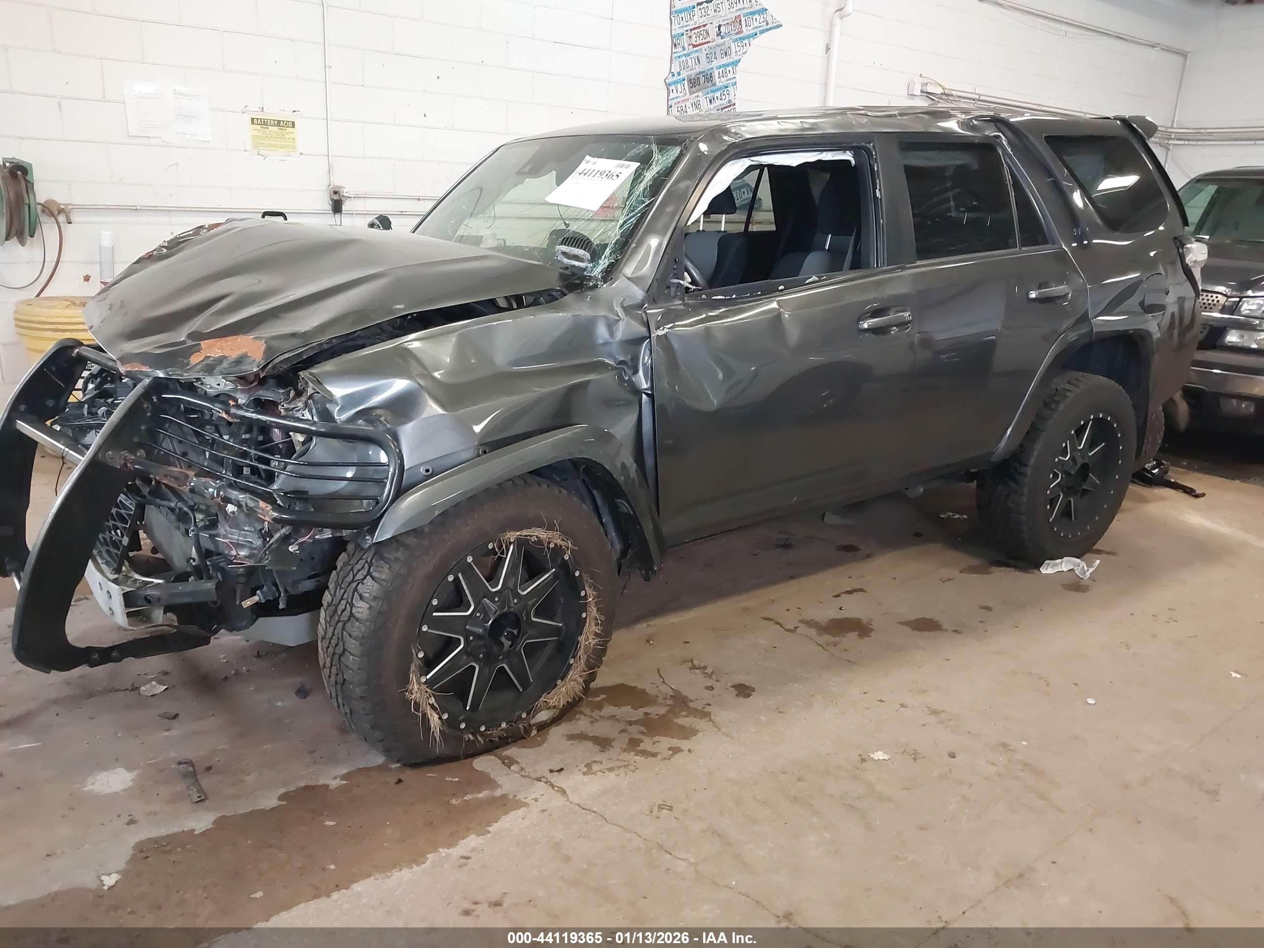 TOYOTA 4RUNNER image 2