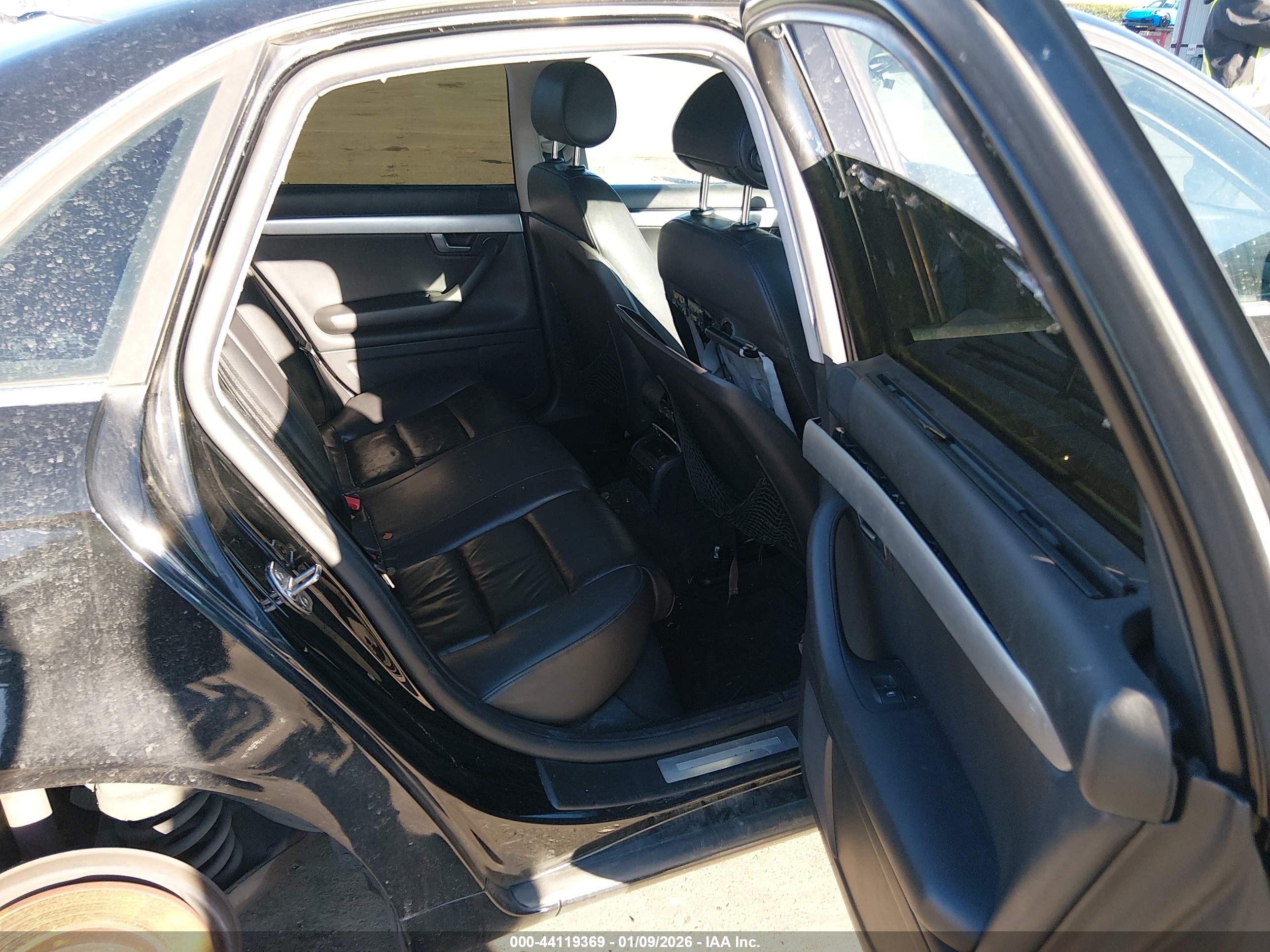 AUDI A4 image 8