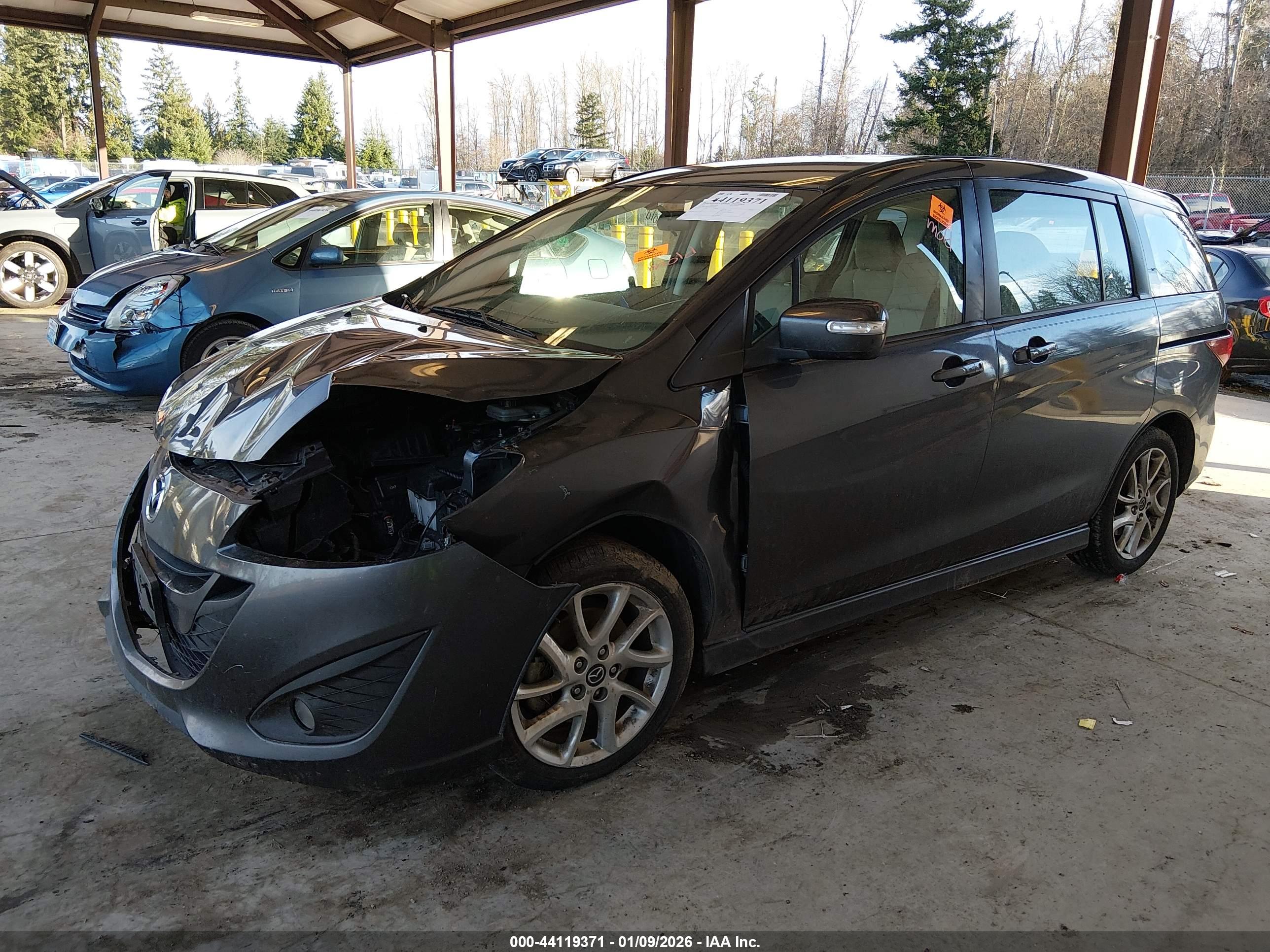 MAZDA MAZDA5 image 2