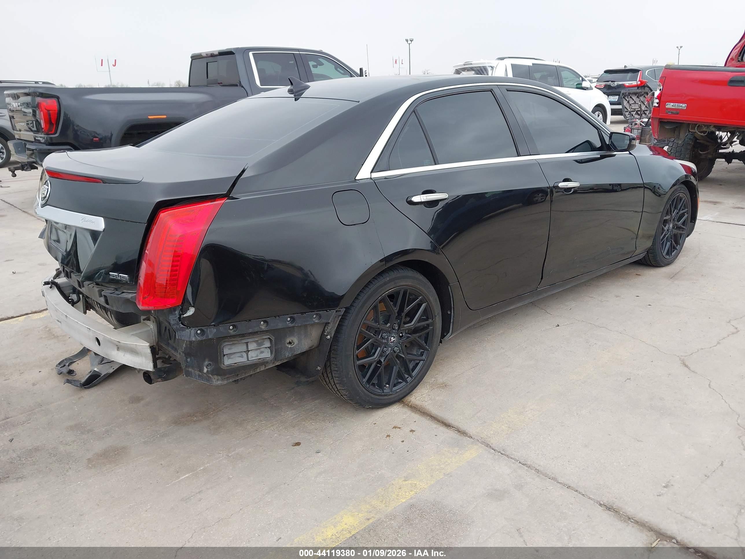 CADILLAC CTS image 4