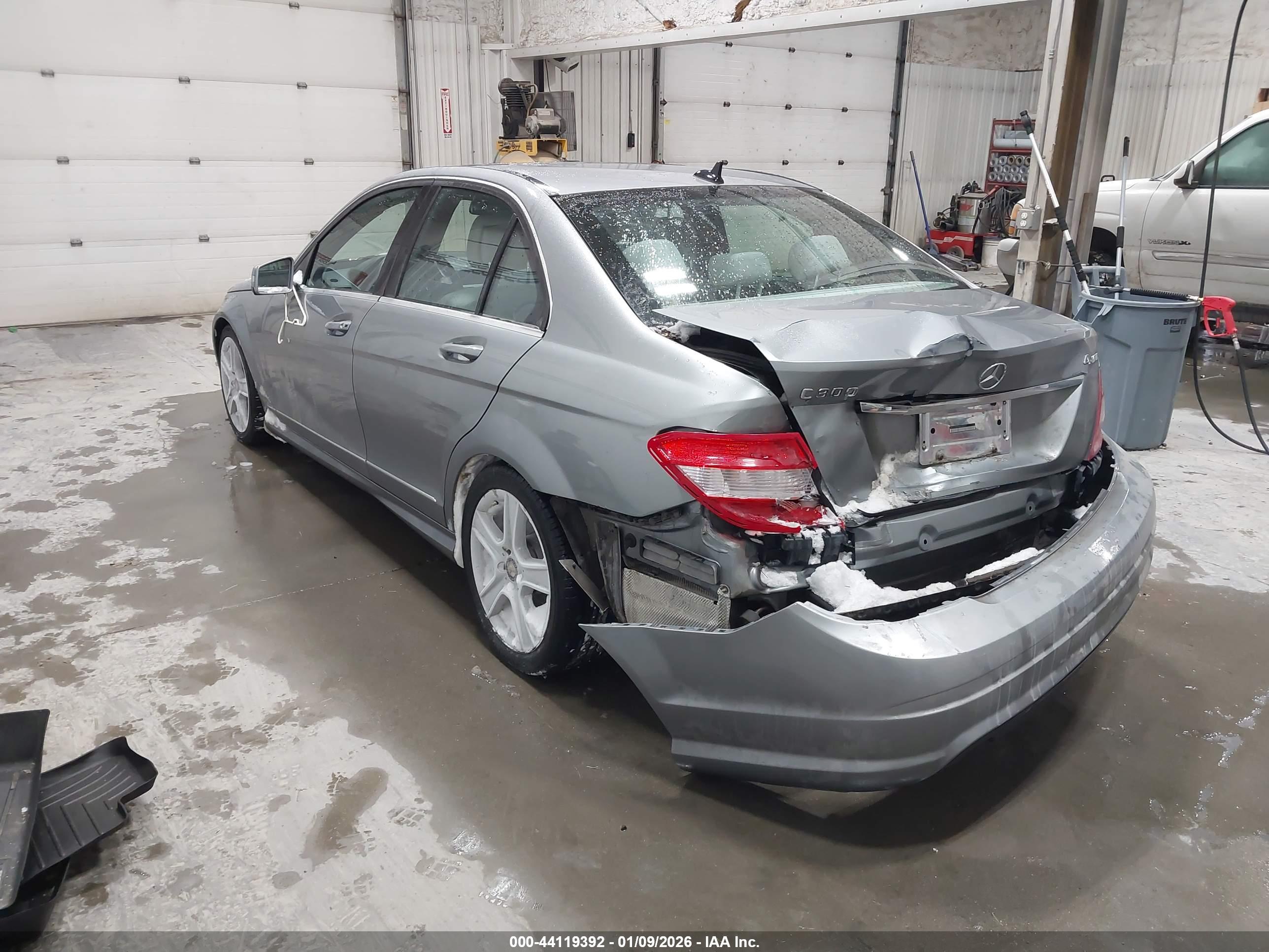 MERCEDES-BENZ C image 3